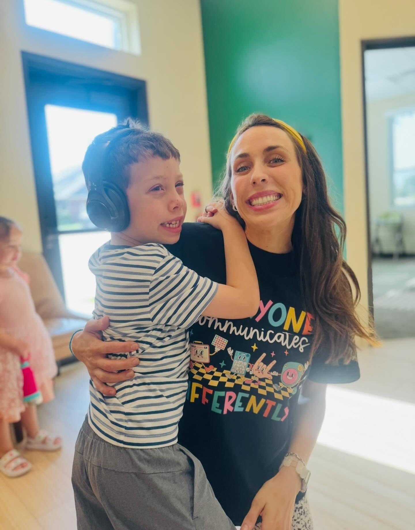 Big smiles, big hearts, and even bigger breakthroughs 💬✨ 

Every child communicates differently, and every moment like this reminds us why we love what we do! 

#speechtherapy #AAC #apraxia #autism