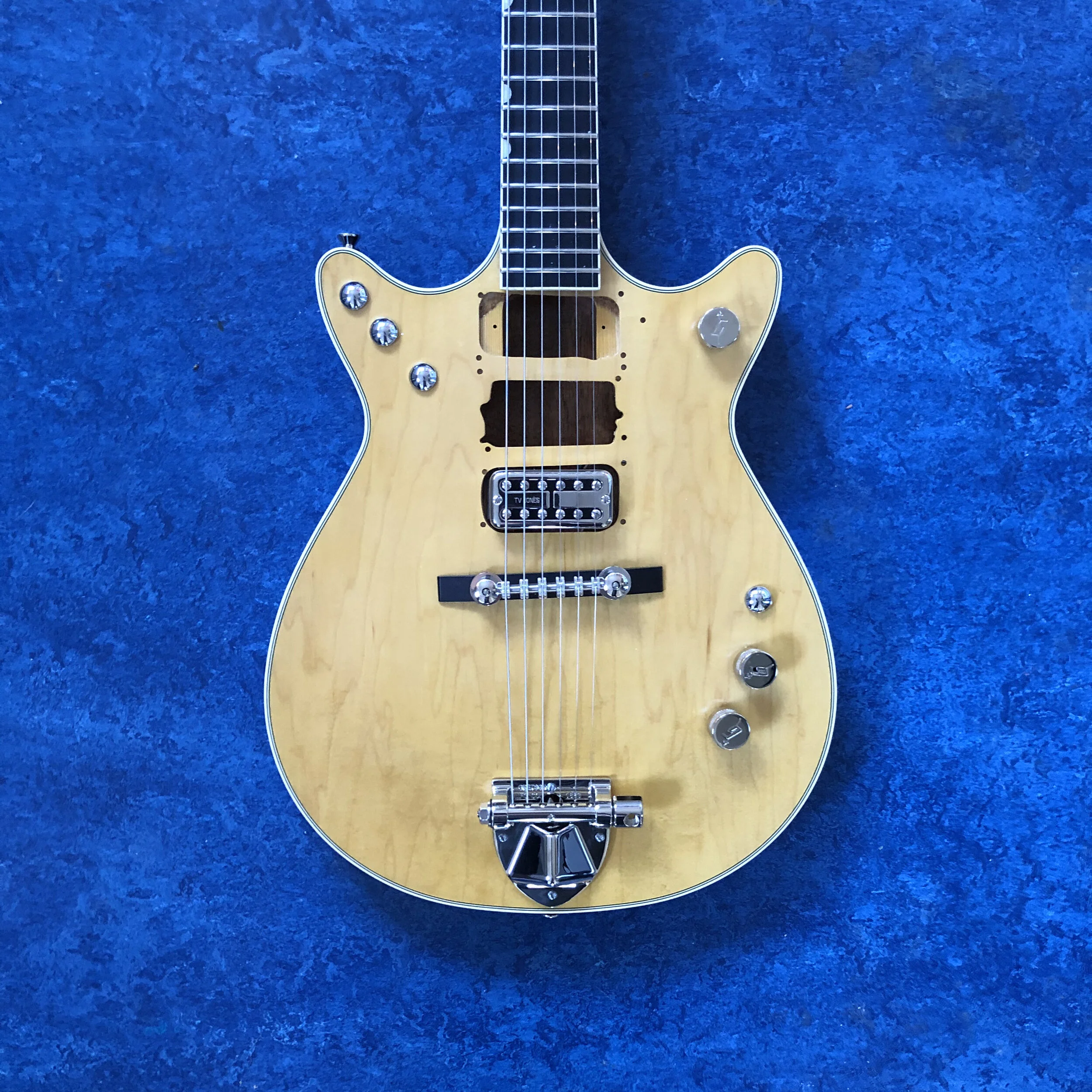 Episode 122 - The Gretsch G6131-MY Malcolm Young Signature Jet