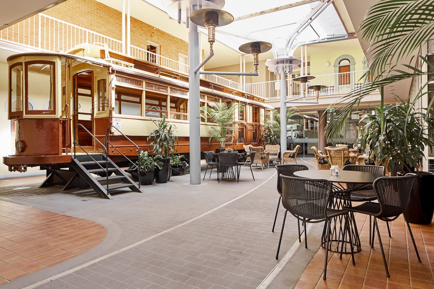 Tradies_Hotel_18.jpg