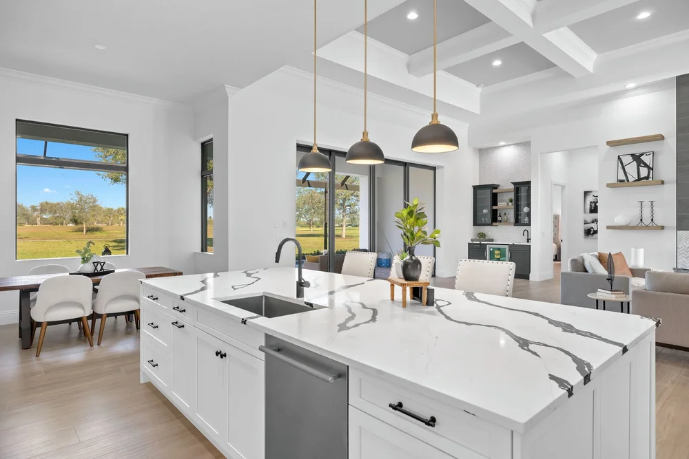 Pinnacle custom home kitchen in River Hall Country Club