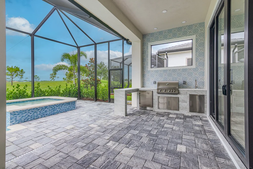 3383 Chestnut Grove Drive outdoor living area
