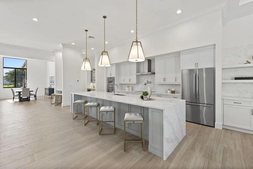 Pinnacle custom home kitchen in River Hall Country Club