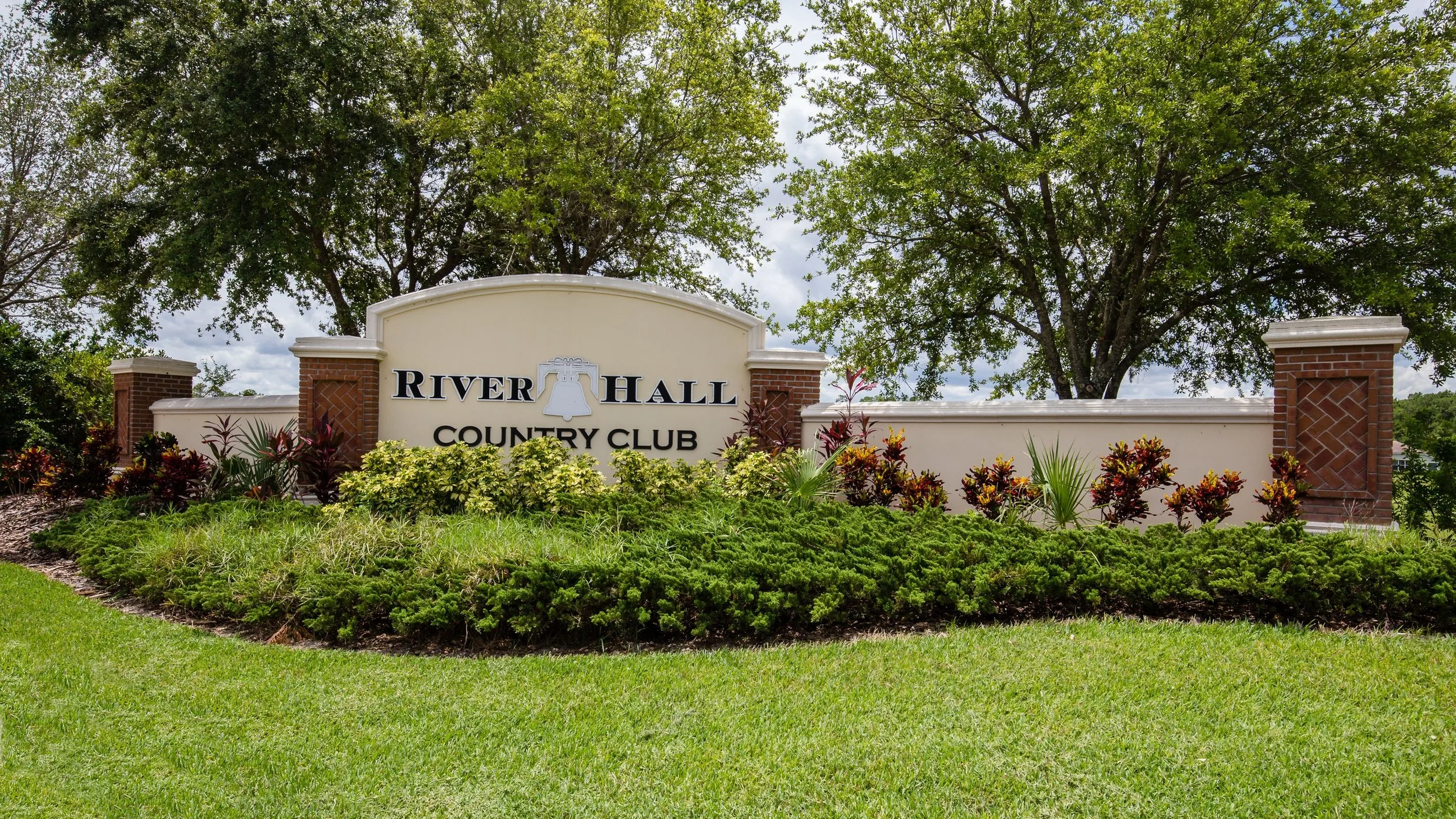 River Hall Country Club entrance