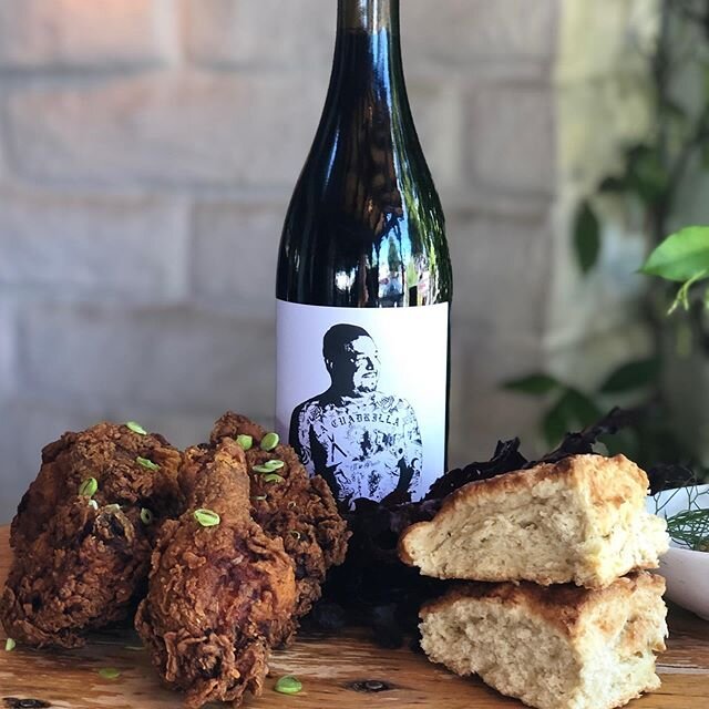 Today! #friedchickenfriday with our homies at @stolpmanvineyards Place your order for chicken online (link in bio) or call (805)245-9564 and pick up your wine at the market! 🍗🍷 #homiefriedchickenfriday #solvang #buellton #santaynezvalley #stolpmanv