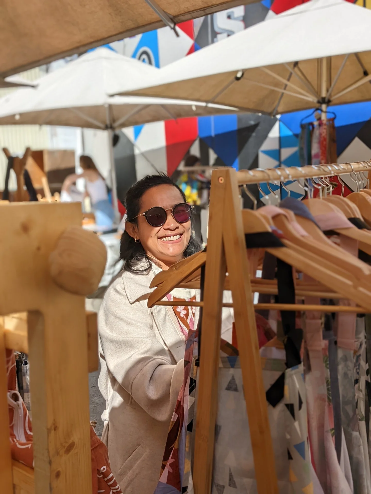 We've got the perfect cure for that post-footy slump. Whether you're celebrating a win, commiserating a loss, or just tired from all the excitement, the Rose Street Artists' Market is the perfect chill-out zone.

Grab a coffee, stroll the laneways, a
