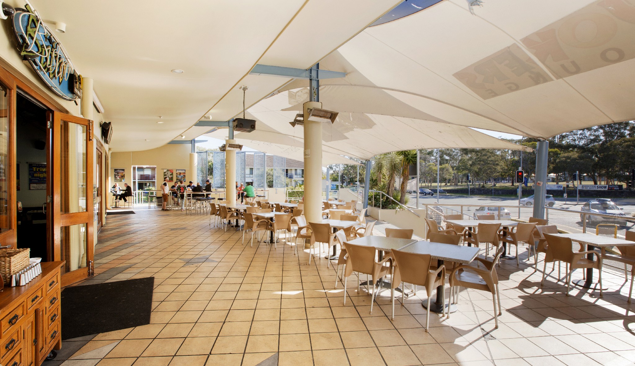 PUB_MOOLOOLABA_7168.jpg