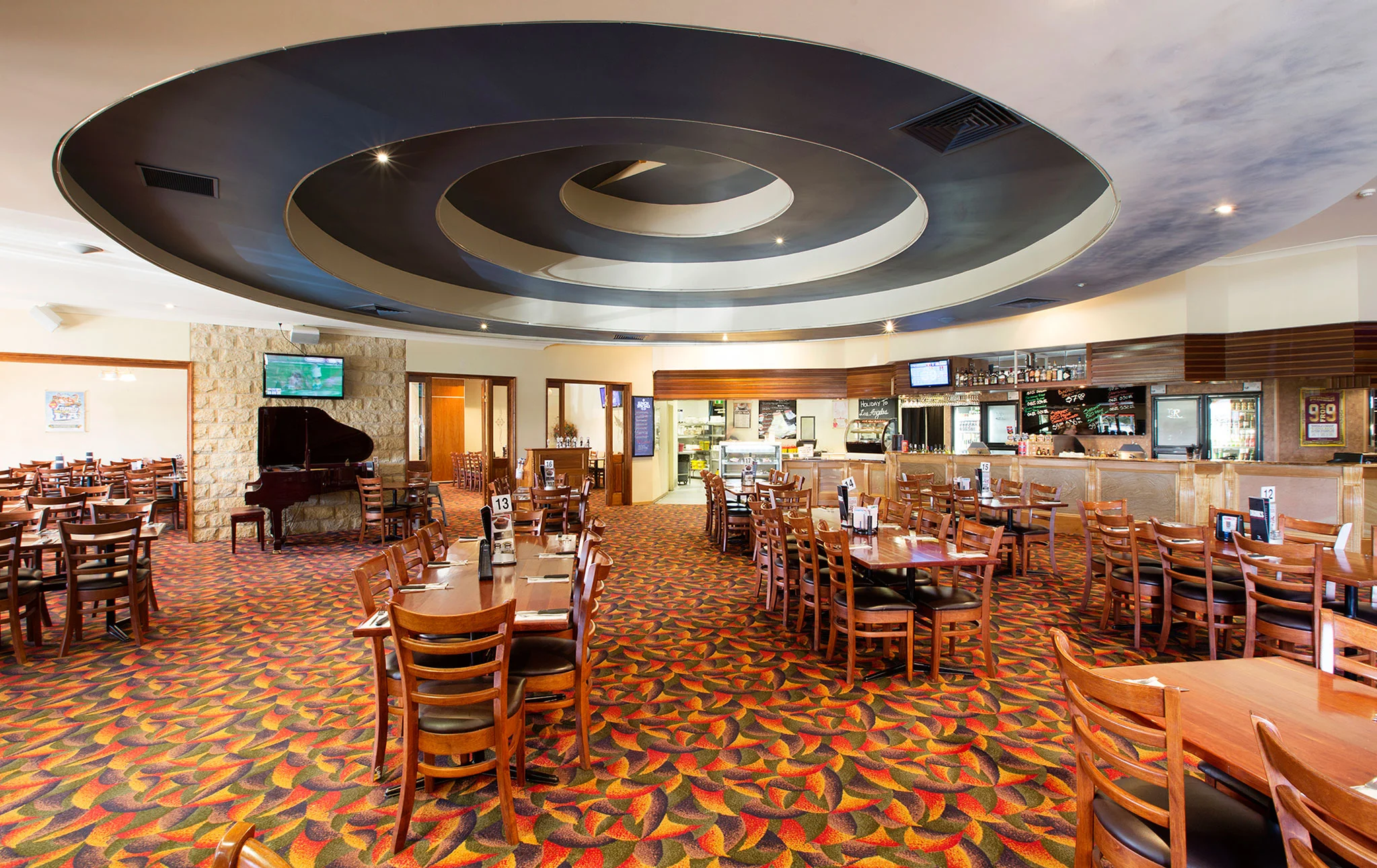 RUSSELL_TAVERN_3137.jpg
