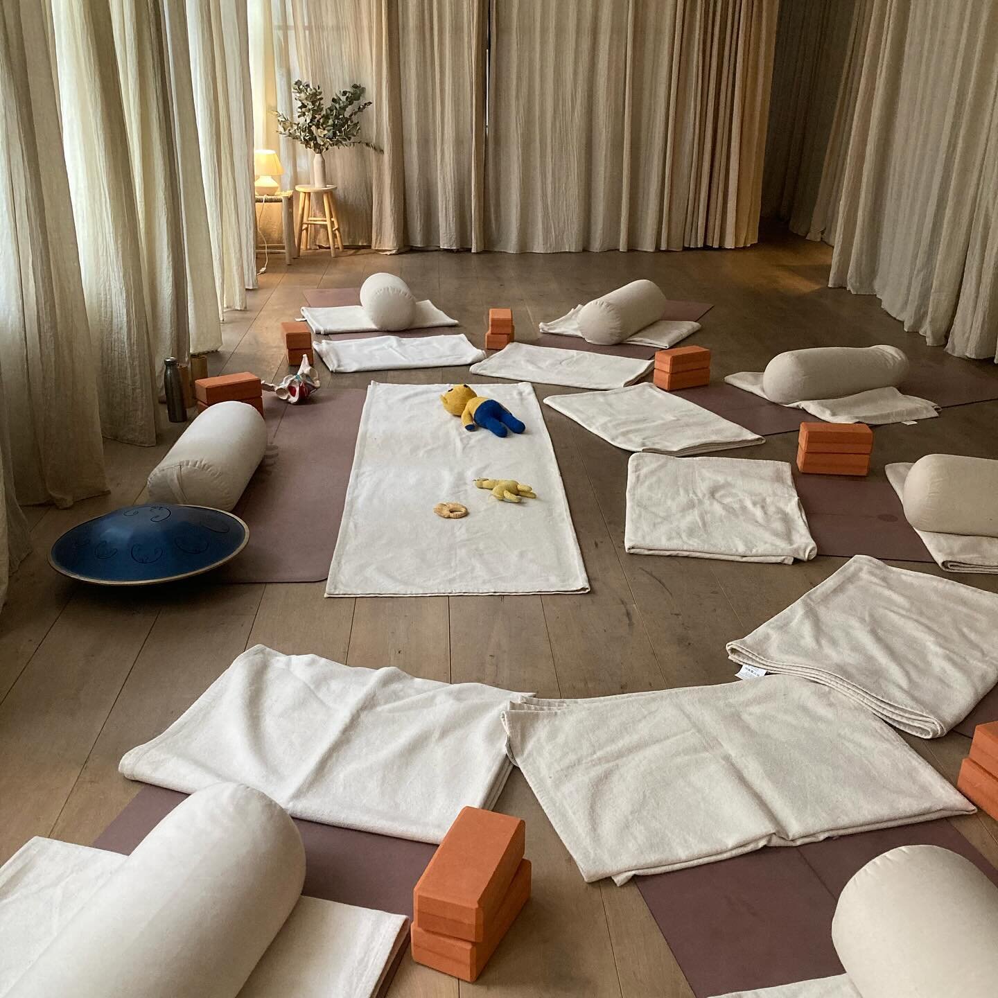 Postnatal Yoga
Embracing Motherhood
with babies

Tuesdays 12-13.30
March 5 - April 9
April 23 - May 28
@ilumayogastudio 

We meet for 6 weeks in the same group of women connection with the pelvic bowl, womb, and the incredible body that just carried 