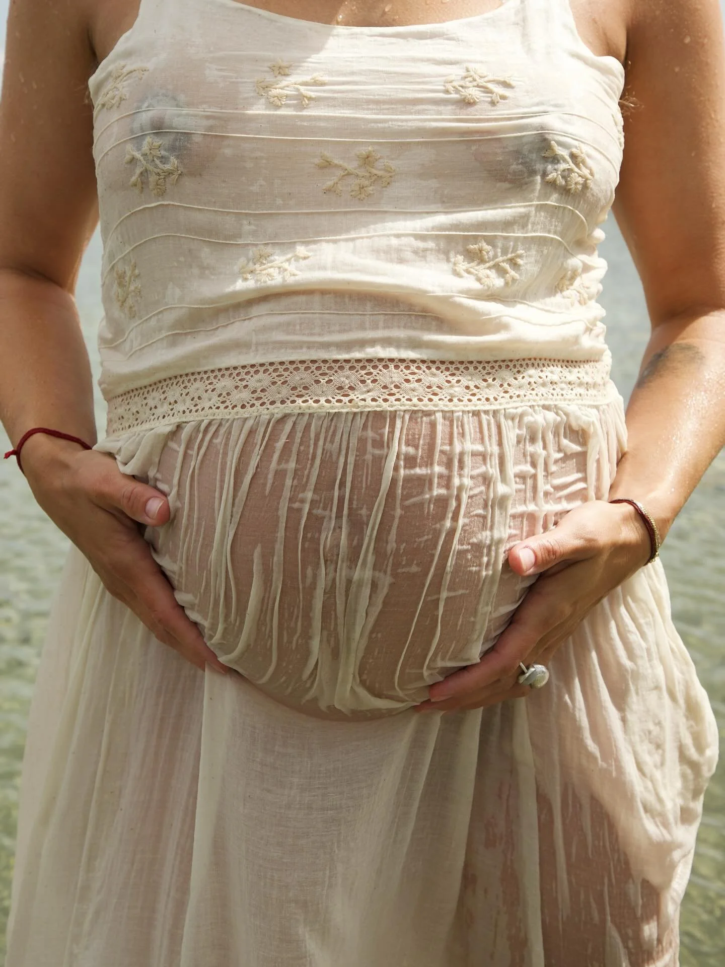 Nap time notes after finding photos from pregnancy🌊

I loved being pregnant. It made me feel so juicy, confident and powerful holding space for life growing in my womb. I don&rsquo;t know if I will be again and we never really know, do we? 

I reall