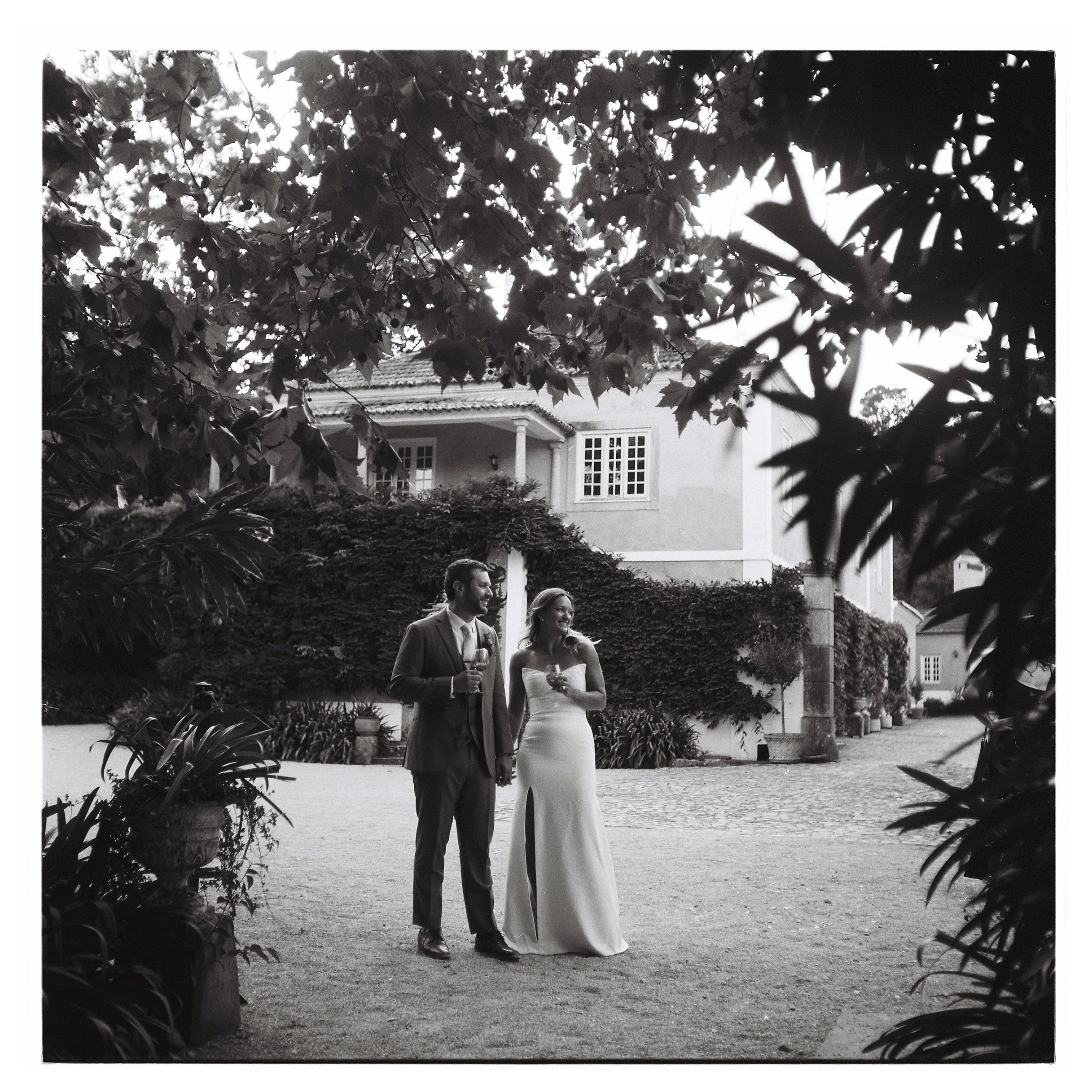 Hilary // Andrey
with some 120mm Kodak Tmax 400 

#destinationwedding 
#weddingphotography 
#filmphotography 
#120mmfilm 
#analogue