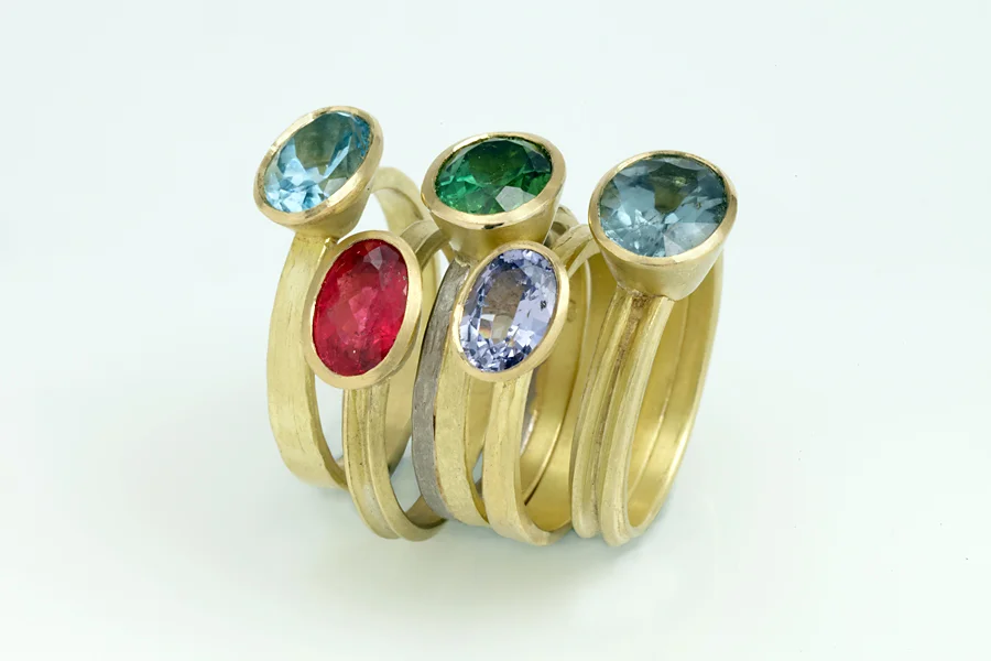 Various stones, 18ct gold