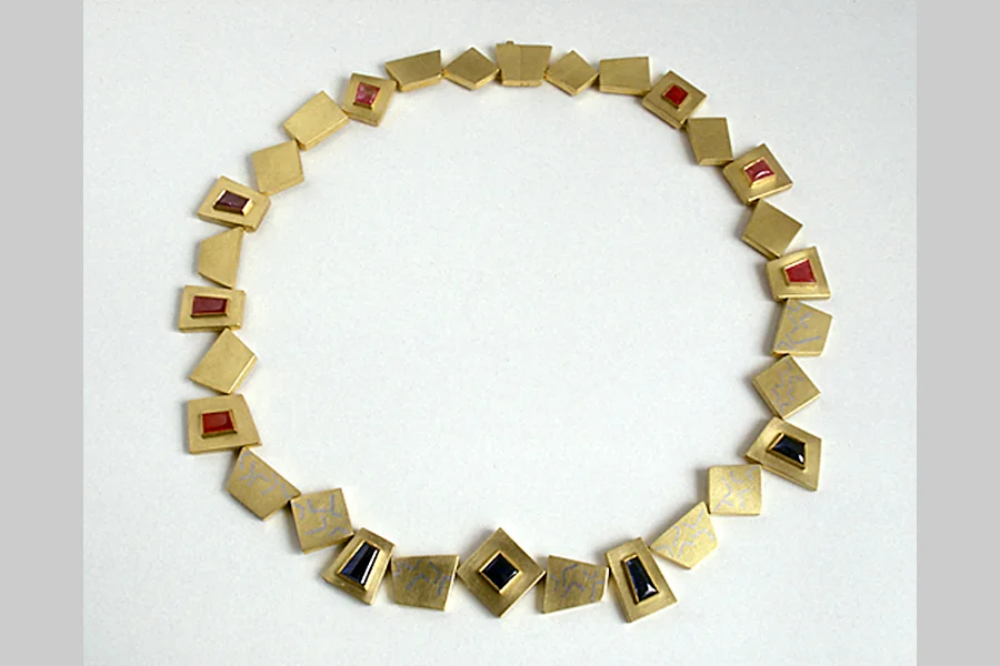 Sapphires, 18ct gold – Collection of Goldsmiths' Hall