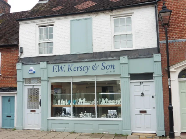 5 and 5A, Latimer Street. Romsey, SO51 6KD