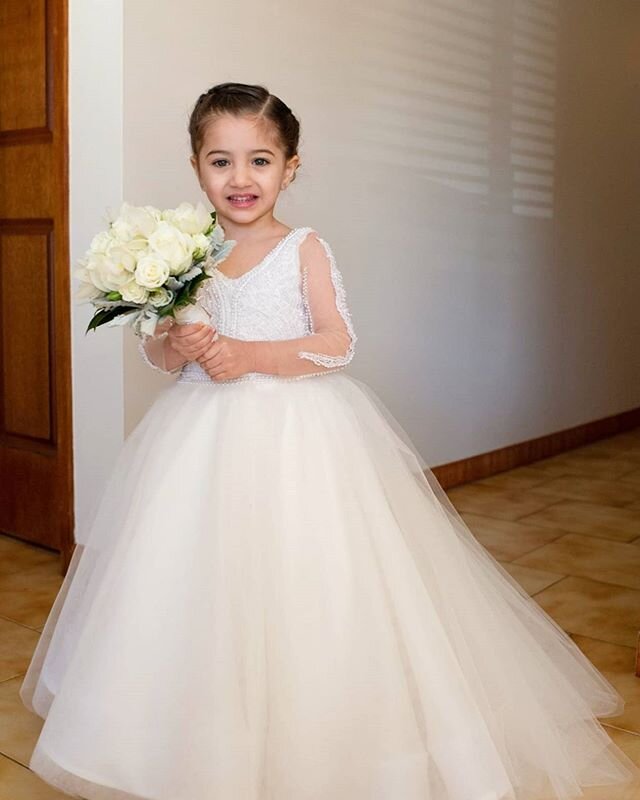 Our gorgeous little Alessia.
What a little cutie...
#flowergirl #flowers @abelia_florist @damicophotography #carmelaambrogiocouture #cute #adorable #bella #weddings