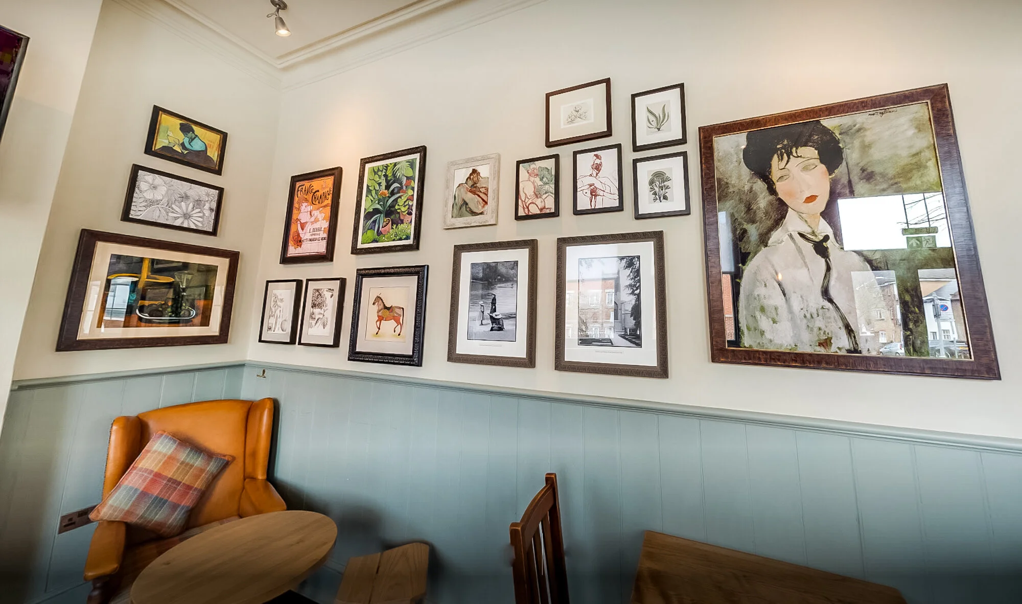 100+ Frames for The Canbury Arms, Kingston upon Thames — Leigh Picture