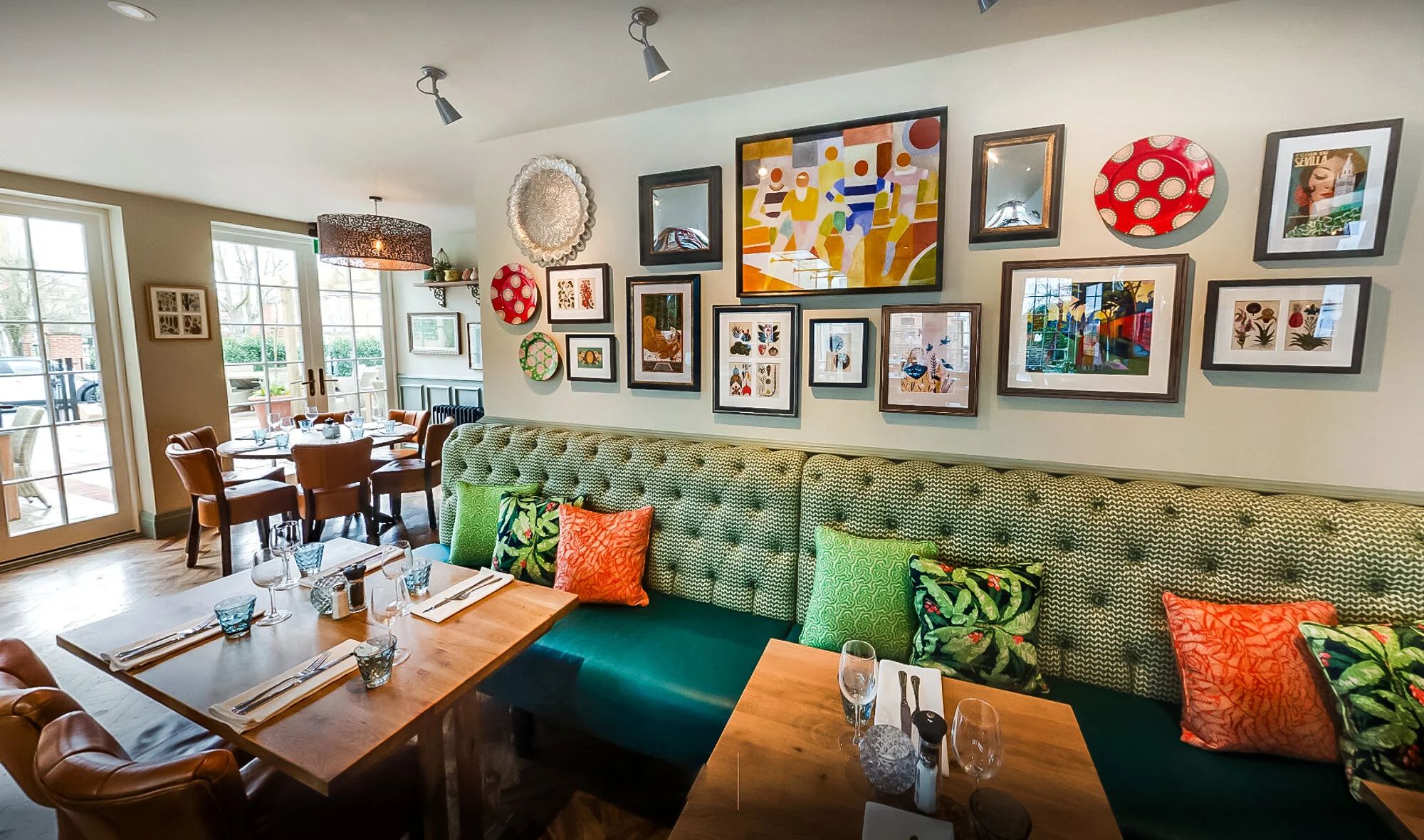 100+ Frames for The Canbury Arms, Kingston upon Thames 