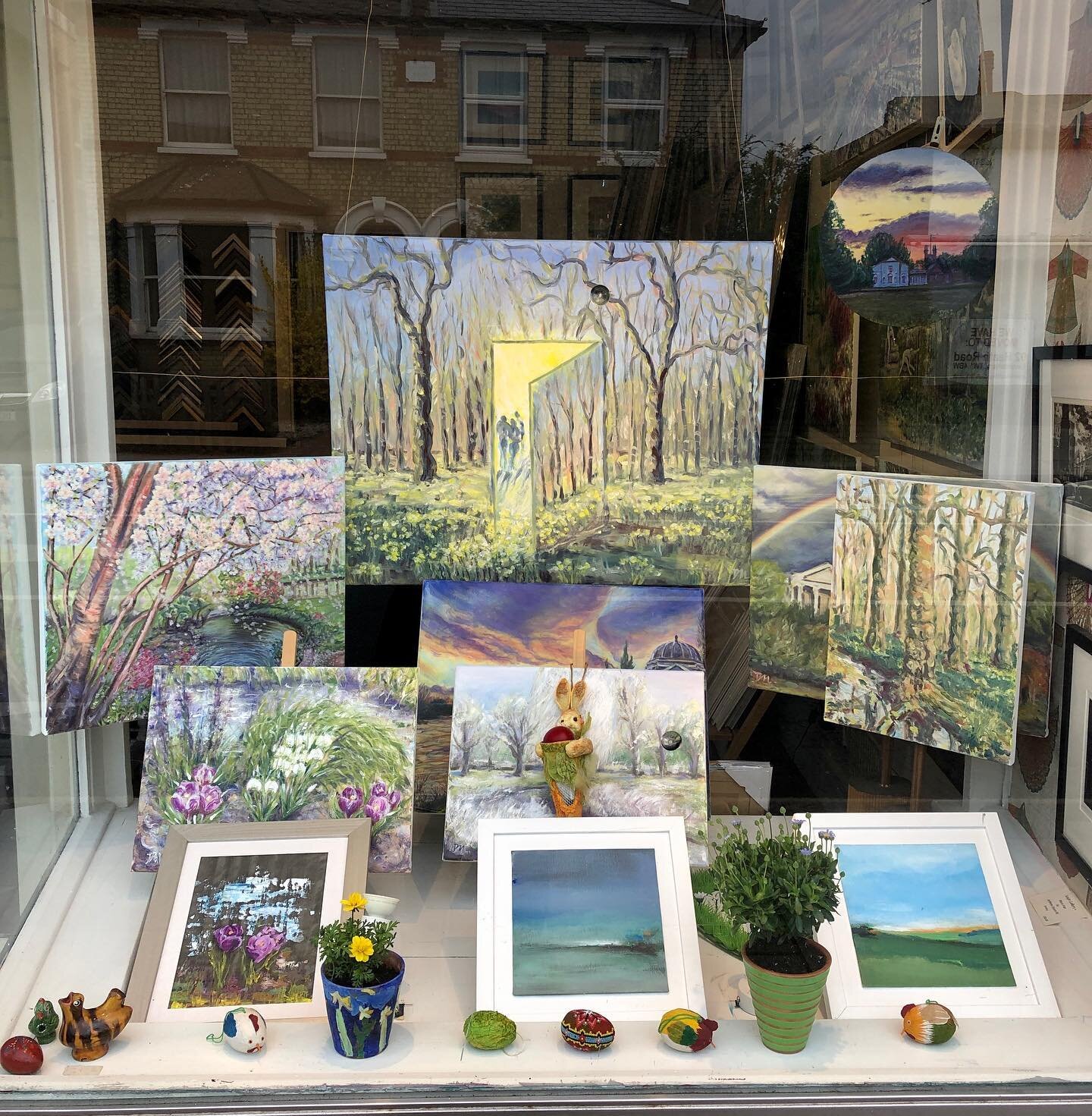 Happy Easter! We had the Easter bunny visit in the window, joining the Theatre of Easter with the unveiling of the Secret Door, the latest painting in Lockdown 3 by @doinamoss Doina Moss.  Oil on canvas 76x61cm, waiting in the queue to be framed!  ht