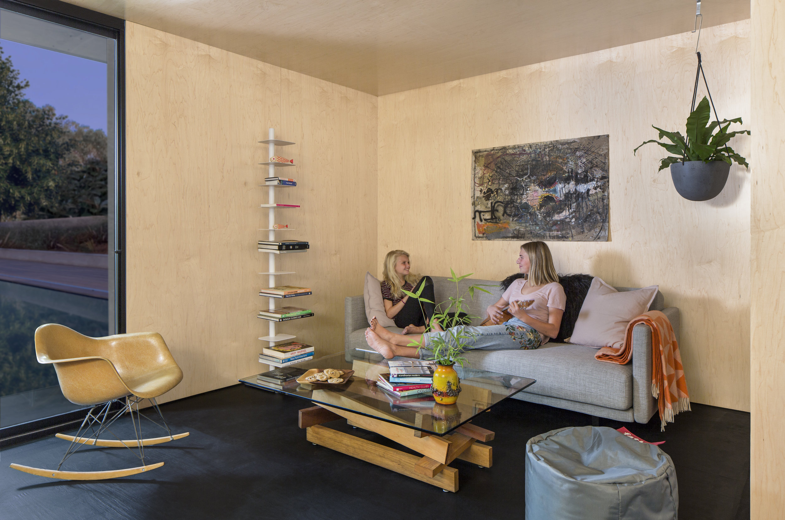 INTERIOR PLAY - Angeled 7 night time 2.jpg