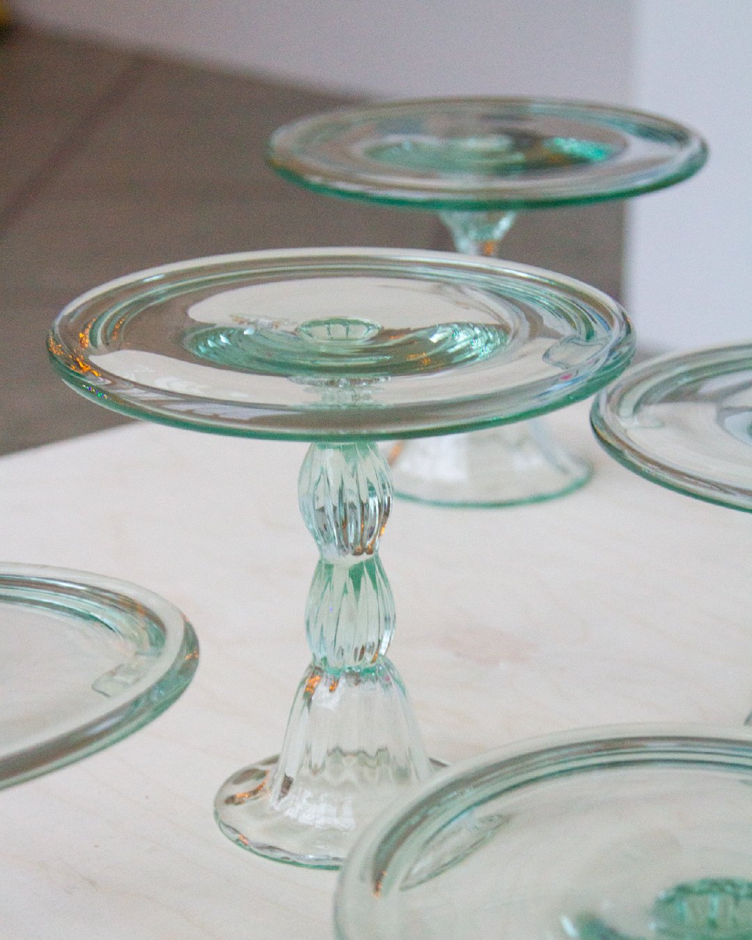 Handger&eth;ir k&ouml;kudiskar &iacute; takm&ouml;rku&eth;u upplagi eftir Anders Vange.  Hver diskur er einstakur og erfitt a&eth; velja sinn eftirl&aelig;tis.  Endilega k&iacute;ktu &iacute; heims&oacute;kn yfir helgina og n&aacute;&eth;u &thorn;&ea