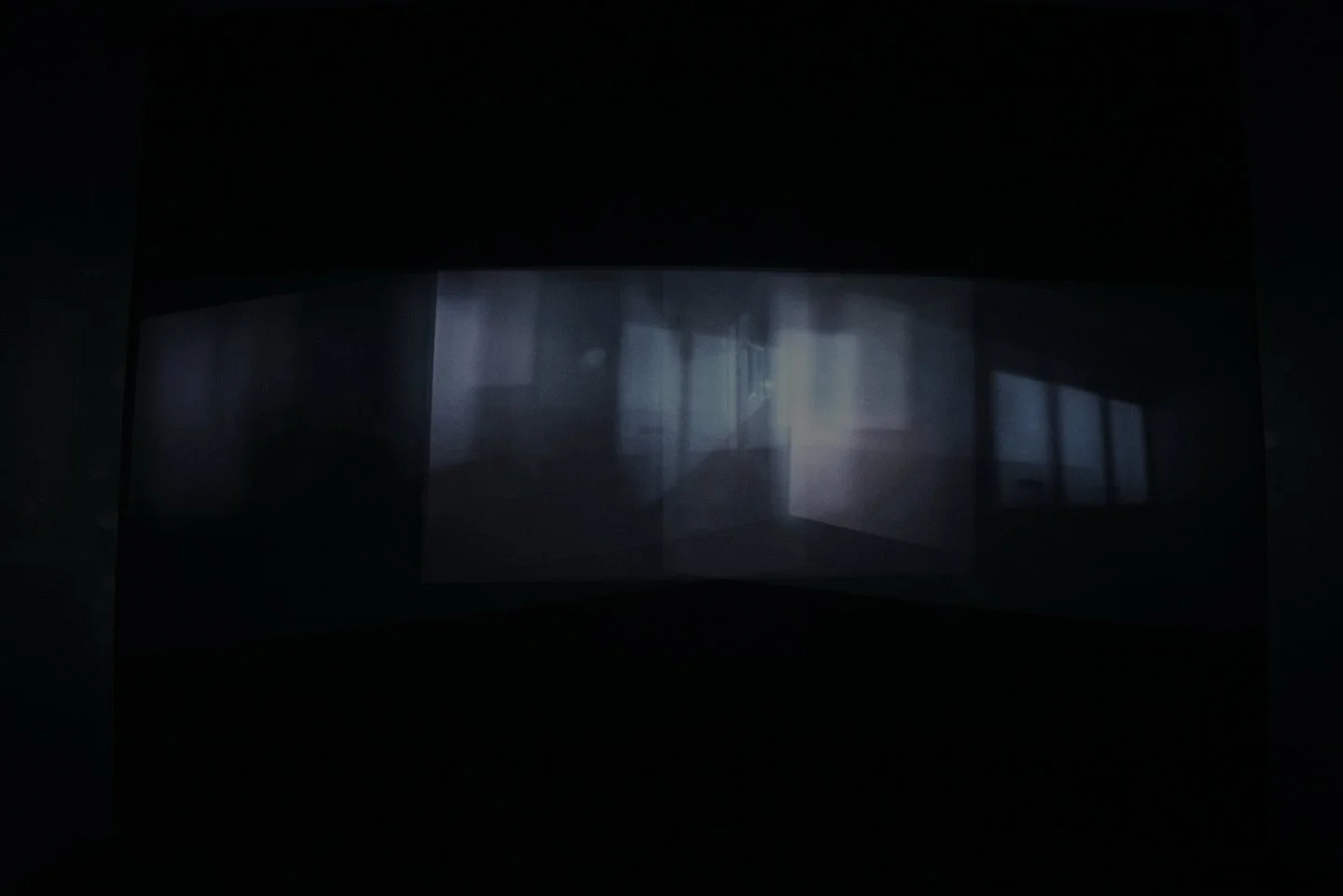 S&iacute;&eth;asti s&yacute;ningardagur &iacute; dag.
Ekki missa af *Sk&iacute;ma* eftir S&ouml;ru Bj&ouml;rnsd&oacute;ttur 

🔀

Last exhibition day.
Don&rsquo;t miss out on seeing the exhibition Glow by Sara Bj&ouml;rnsd&oacute;ttir.

Sk&iacute;ma/