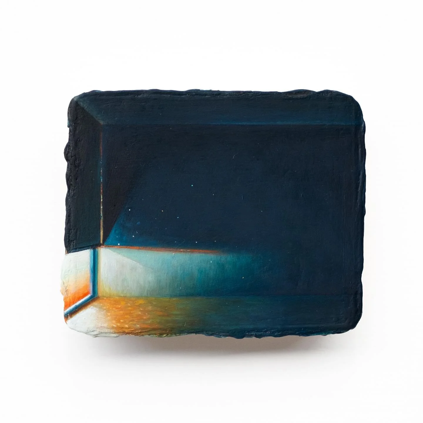 Untitled 
2025
Oil on wood
5.4 x 6.6 cm
.
.
.
.
.
#szelitcheung #張施烈 #artist #contemporaryartist #painter #art #arte #kunst #アート #fineart #hongkong #hongkongartist #interior #light #void #melbourne #australiaartist