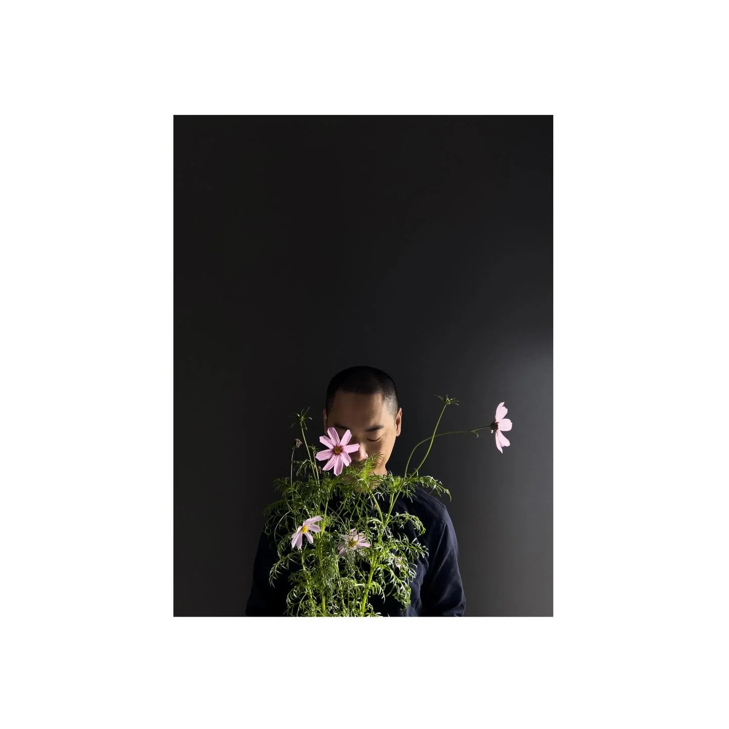 Flowers. 
.
.
.
.
.
#szelitcheung #張施烈 #artist #contemporaryartist #painter #art #arte #kunst #アート #fineart #hongkong #hongkongartist #interior #light #void #melbourne #australiaartist