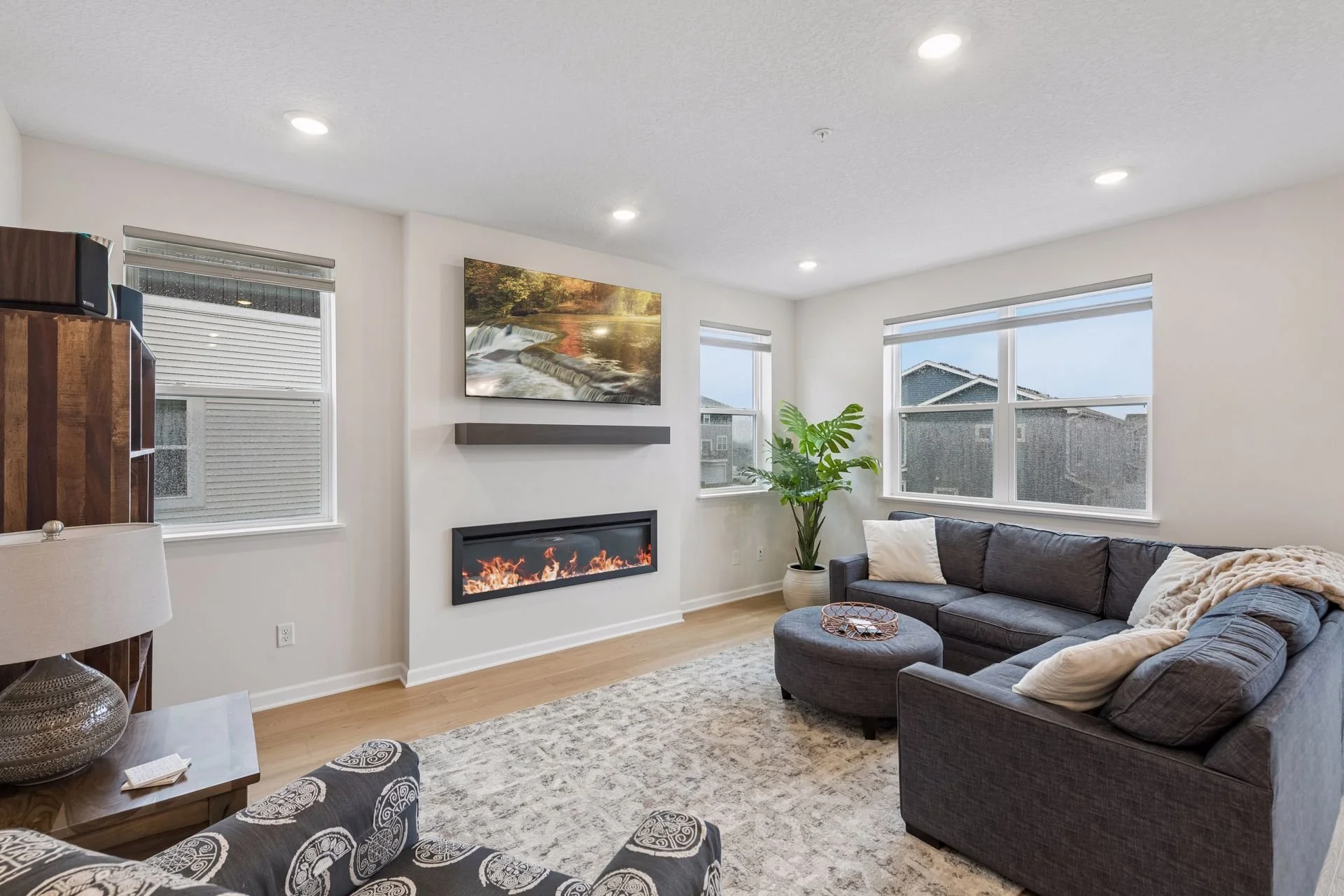 PENDING: Woodland Cove Townhome / $449,000
