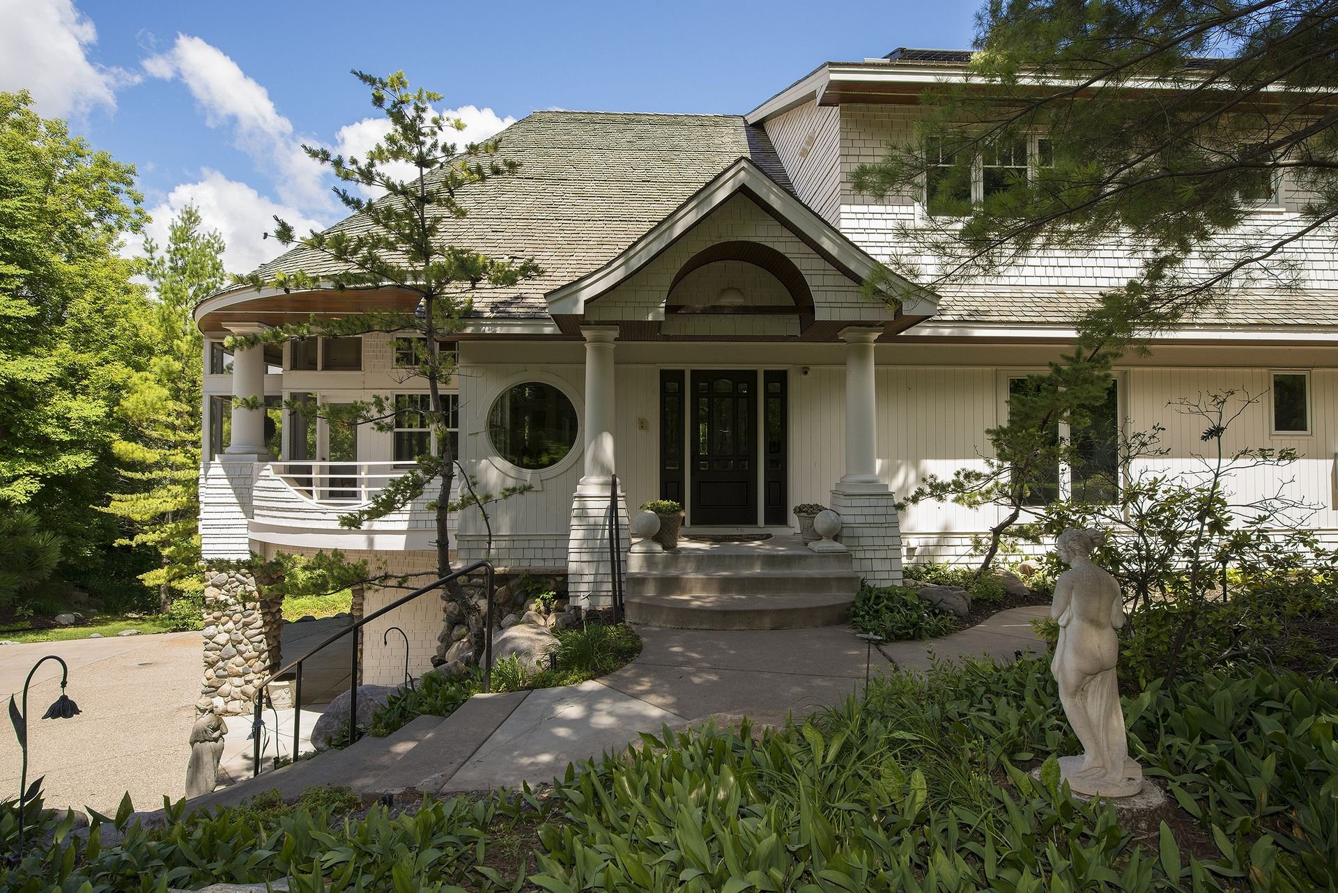 2313 Old Beach Road - Spacecrafting - 0002.jpg