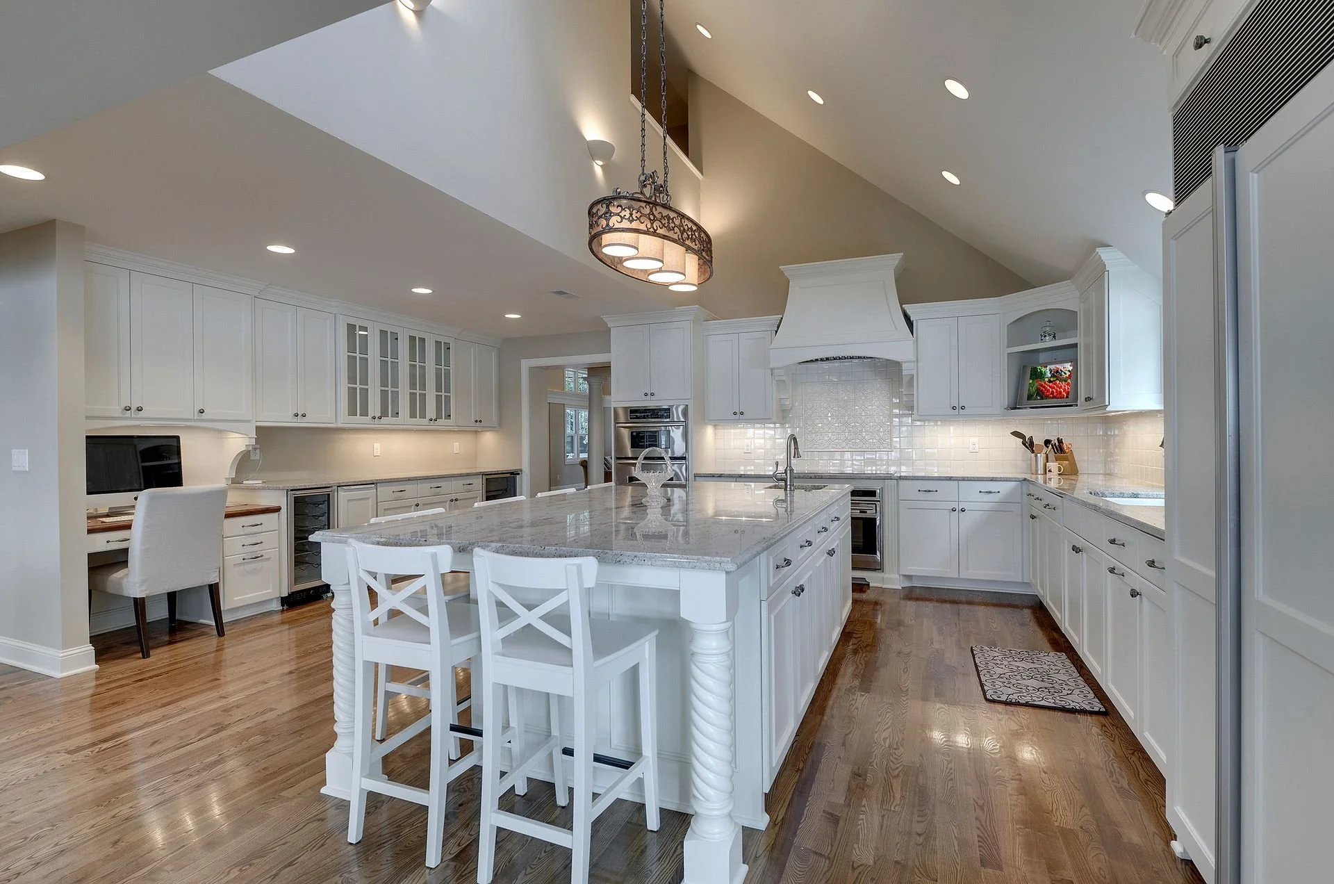 2313 Old Beach Road - Spacecrafting - 0003.jpg