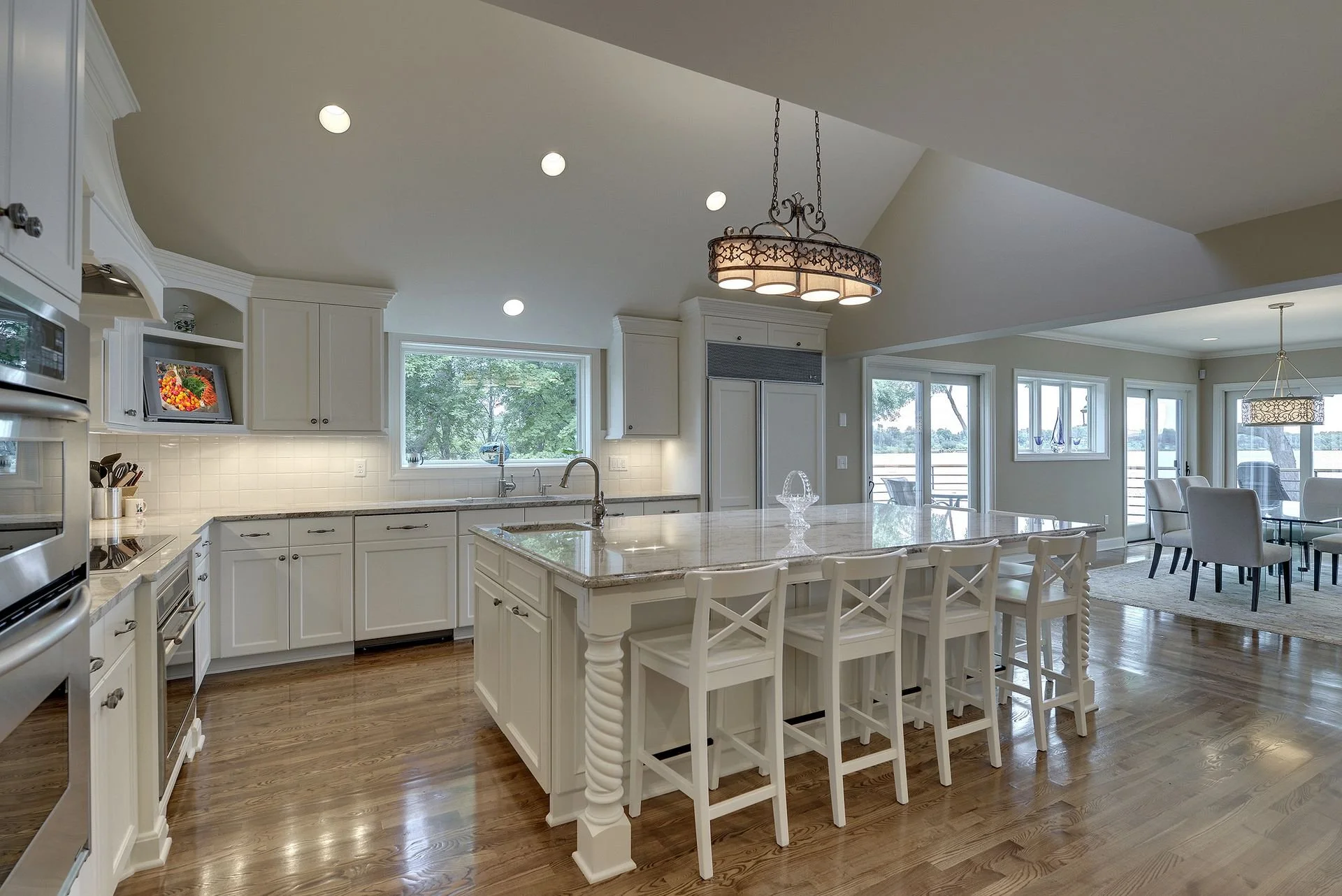 2313 Old Beach Road - Spacecrafting - 0005.jpg