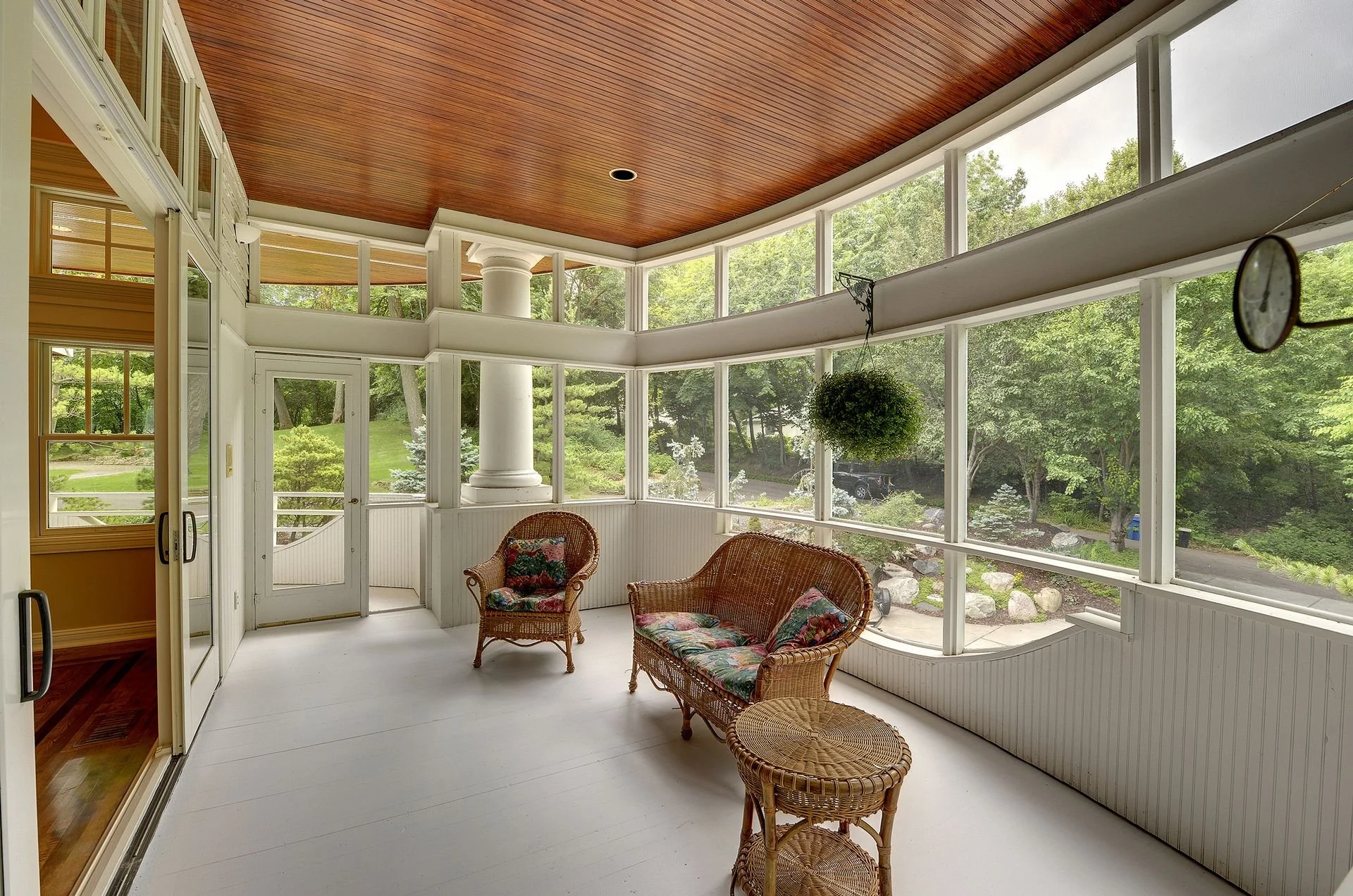 2313 Old Beach Road - Spacecrafting - 0013.jpg