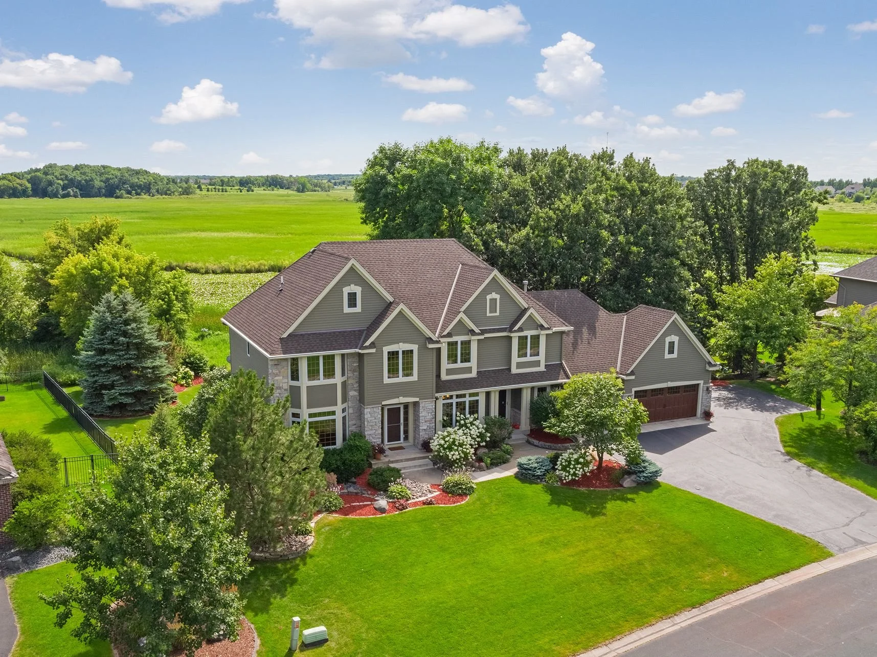 1045 Settlers Road - Spacecrafting - 0002.jpg