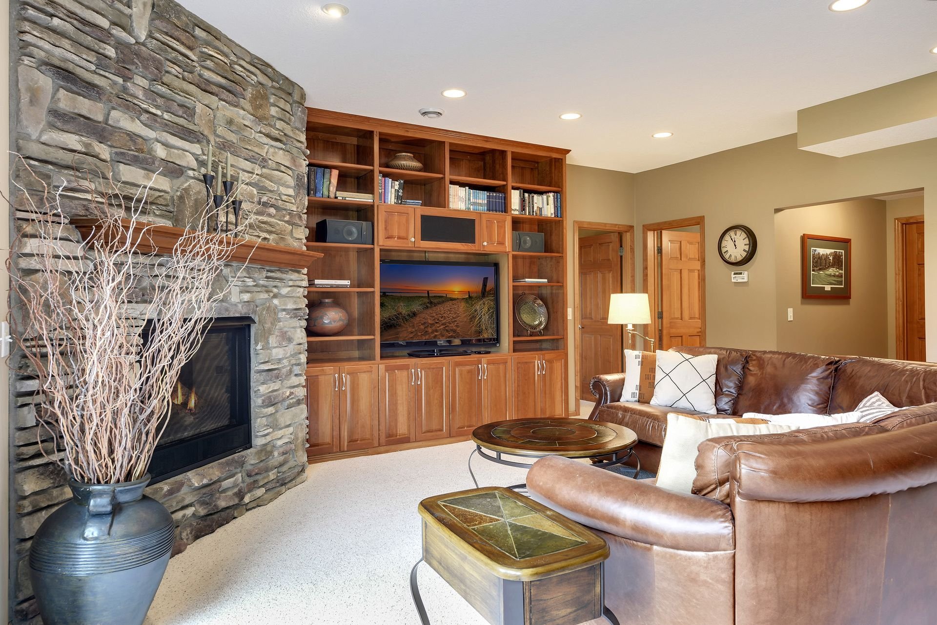 1045 Settlers Road - Spacecrafting - 0049.jpg