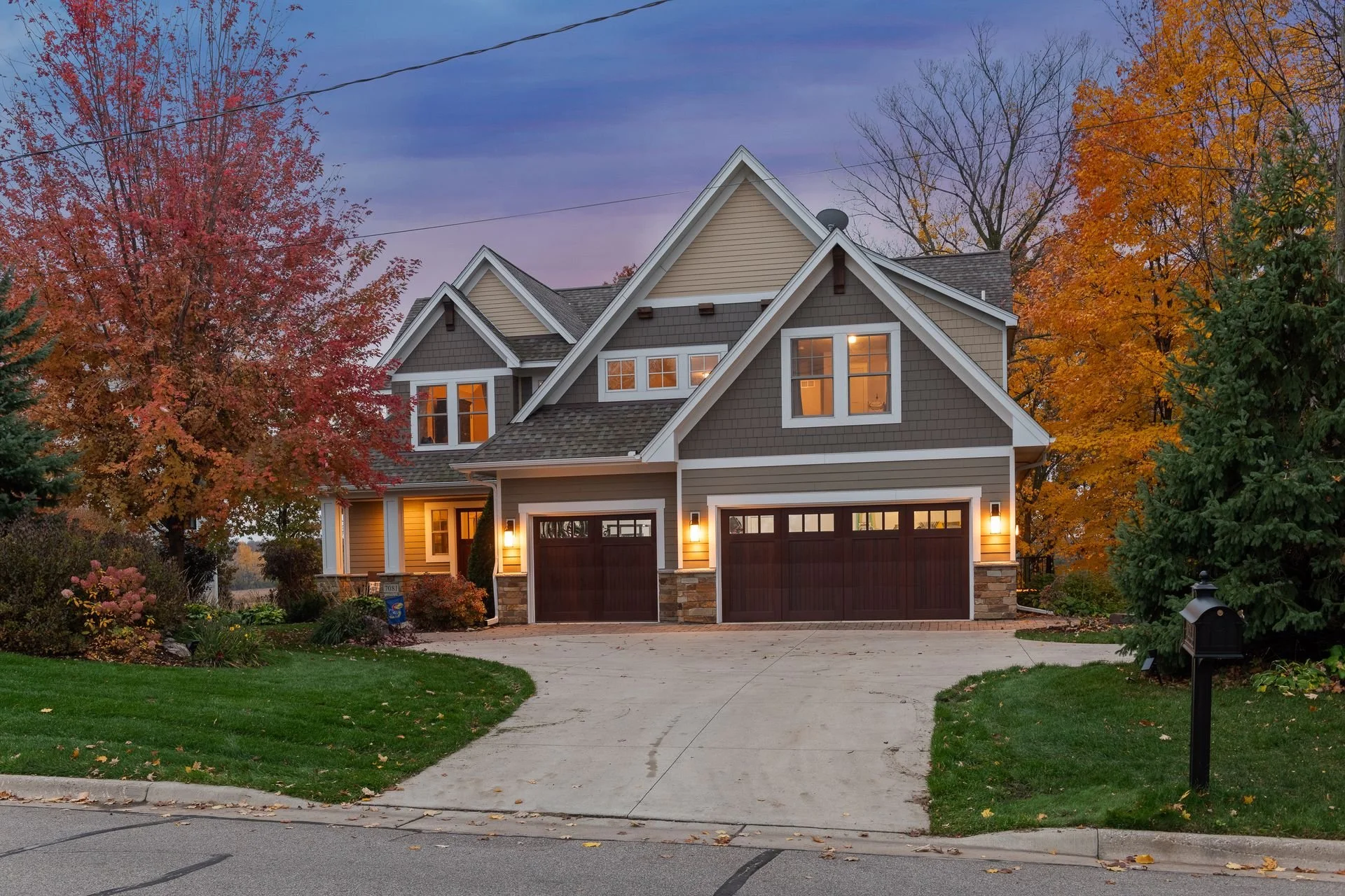 7081 Halstead Drive - Spacecrafting - 0071.jpg