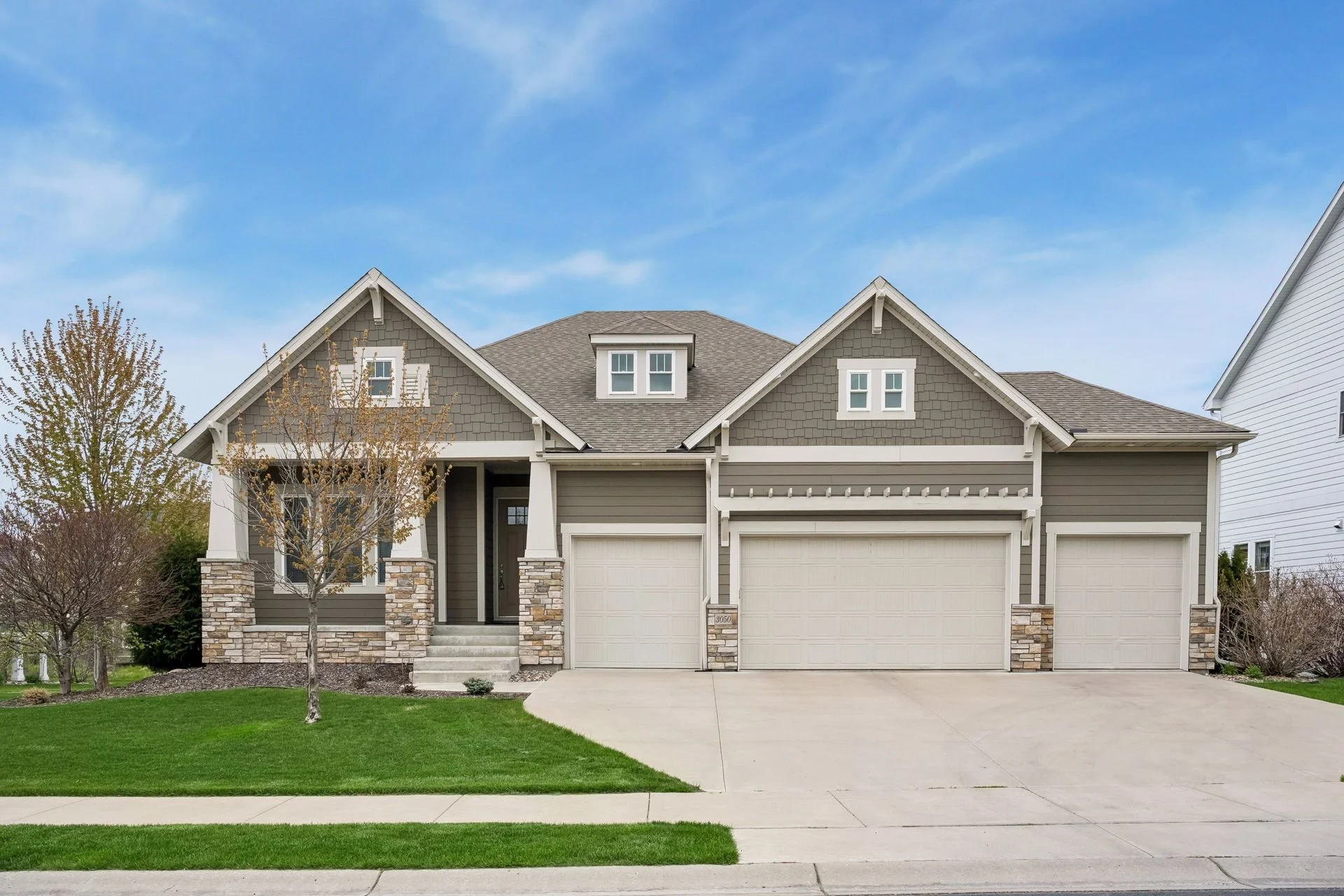 ACTIVE: Wayzata Schools / $949,000