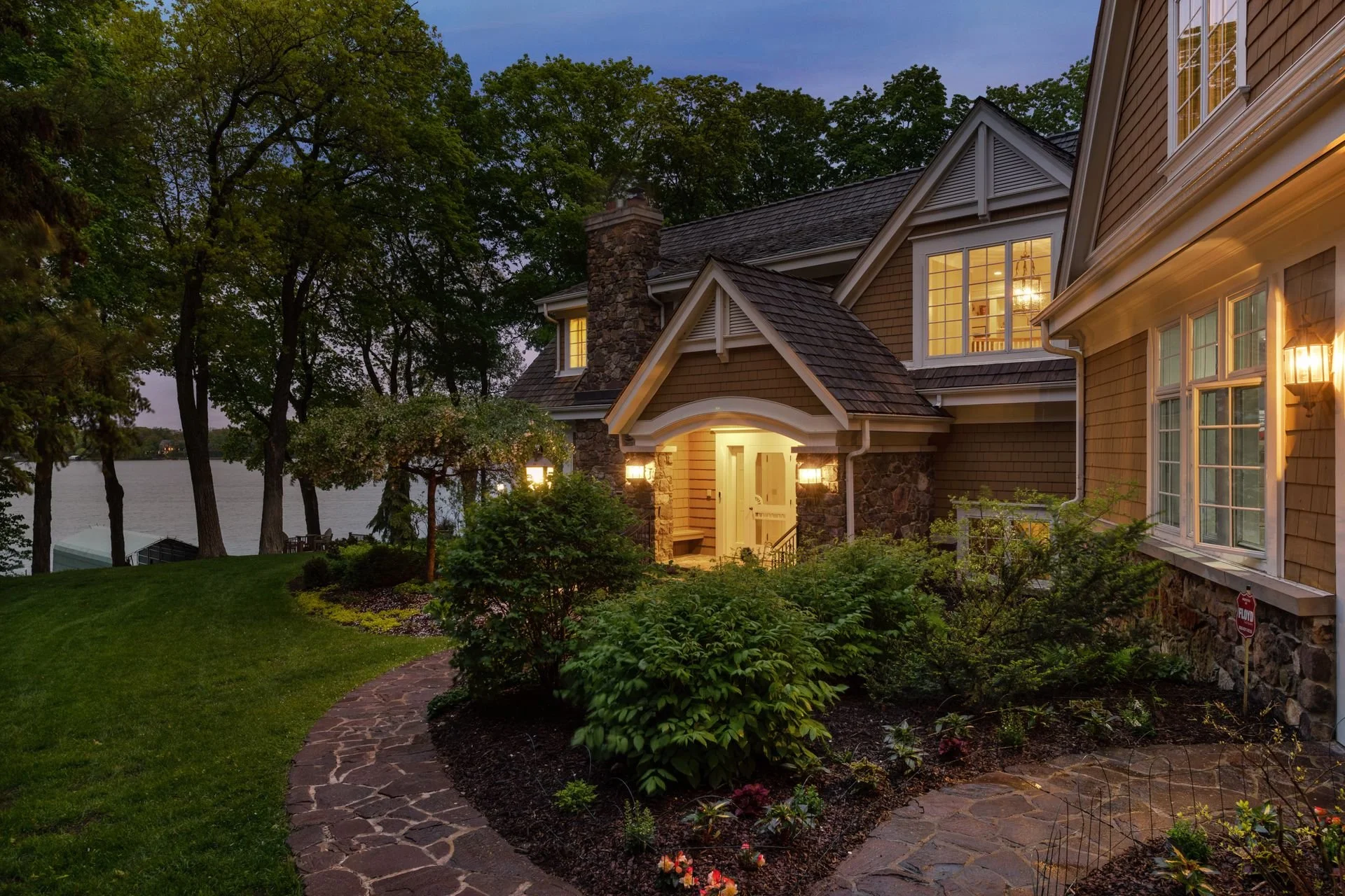 Sold: Lake Minnetonka / $3,675,000