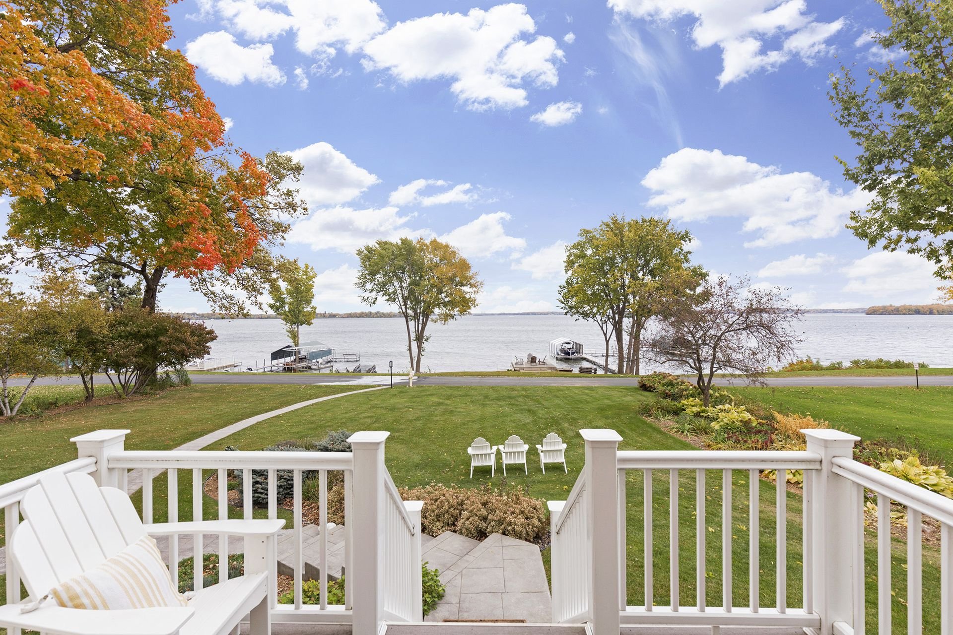 Sold: Lake Minnetonka / $3,275,000