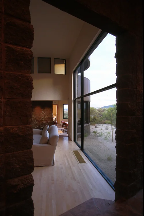 DesertMtn_04_Int_Living.jpg