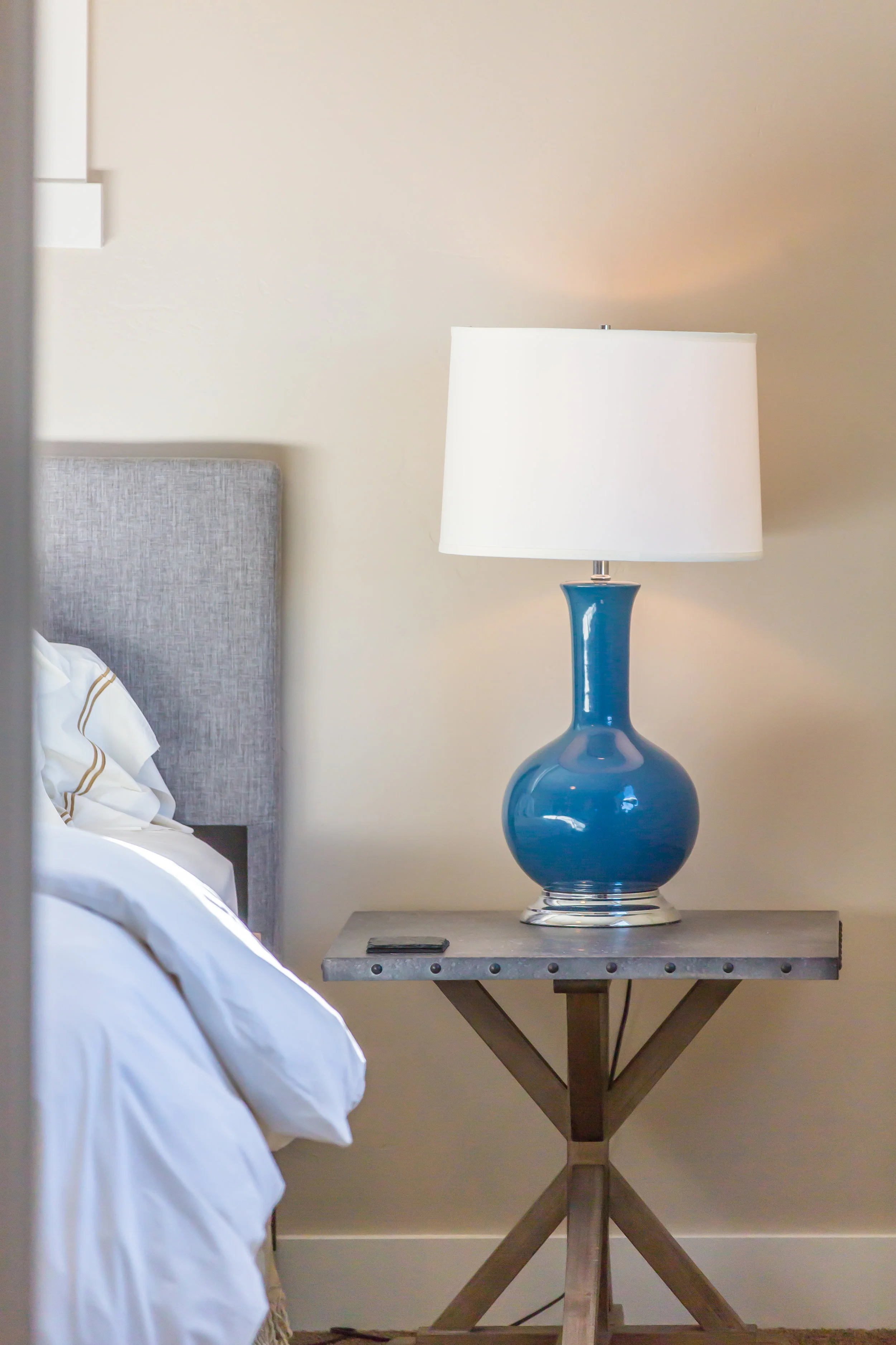 blue lamp-7165.jpg