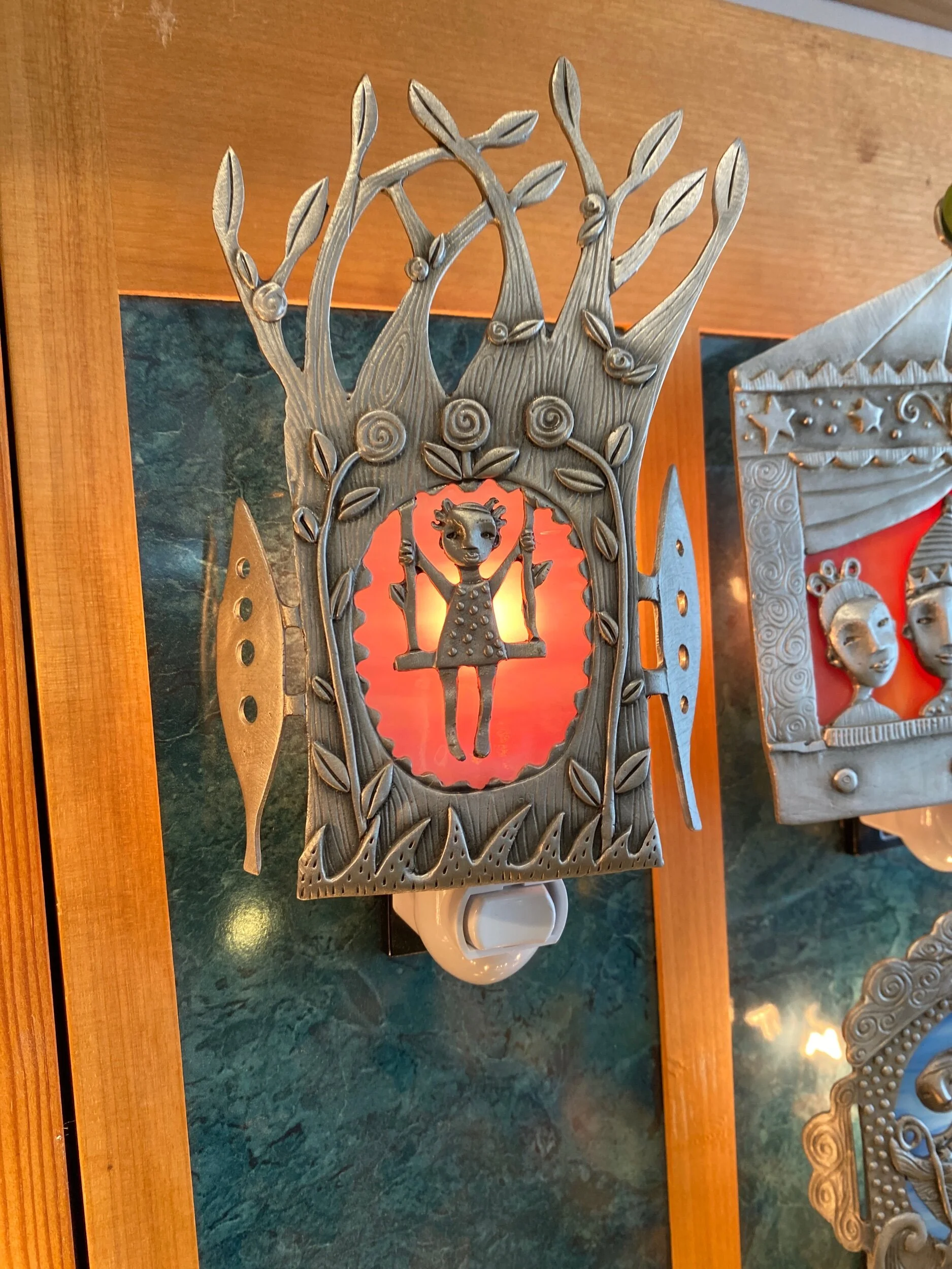 C6EA0309-7DF5-4D73-801C-DF057C6C6E23