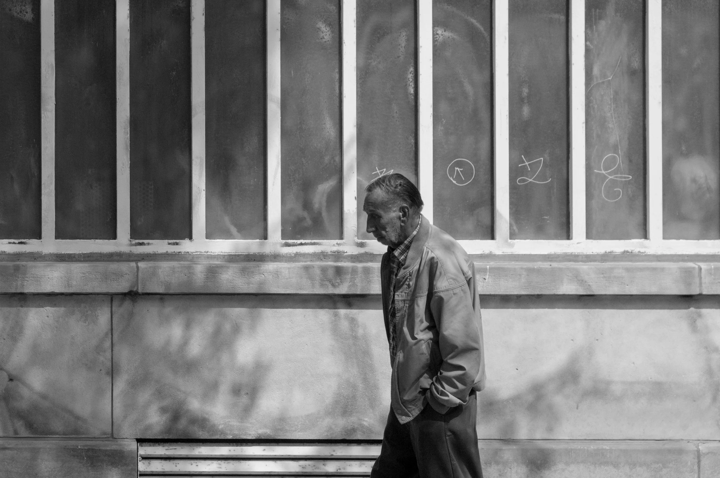 Street Photography_Division Street_Jules Wight.jpg