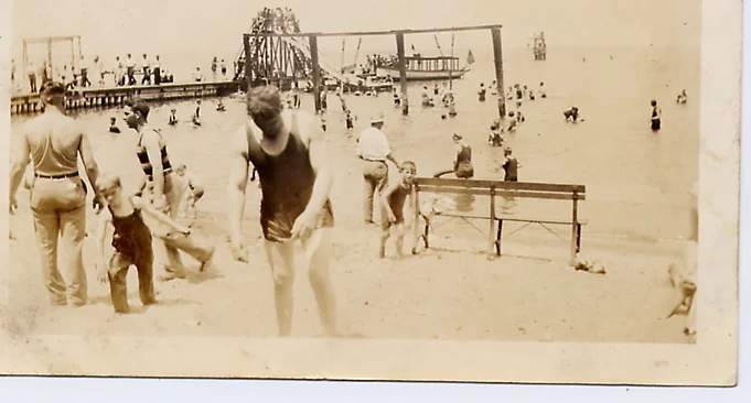 Beach 1920's.jpg