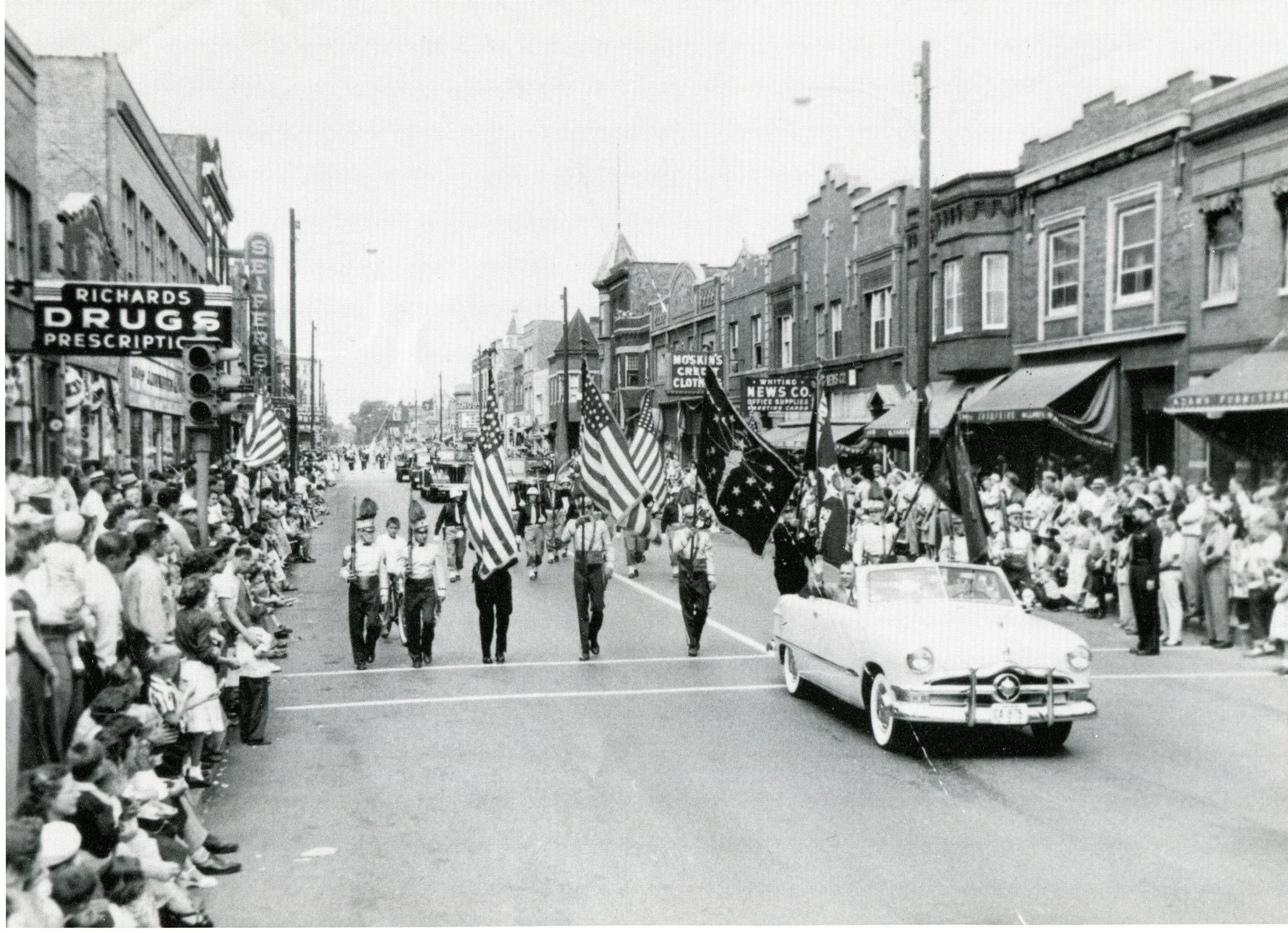 Trivia - jpg 4th of July 1950s.jpg
