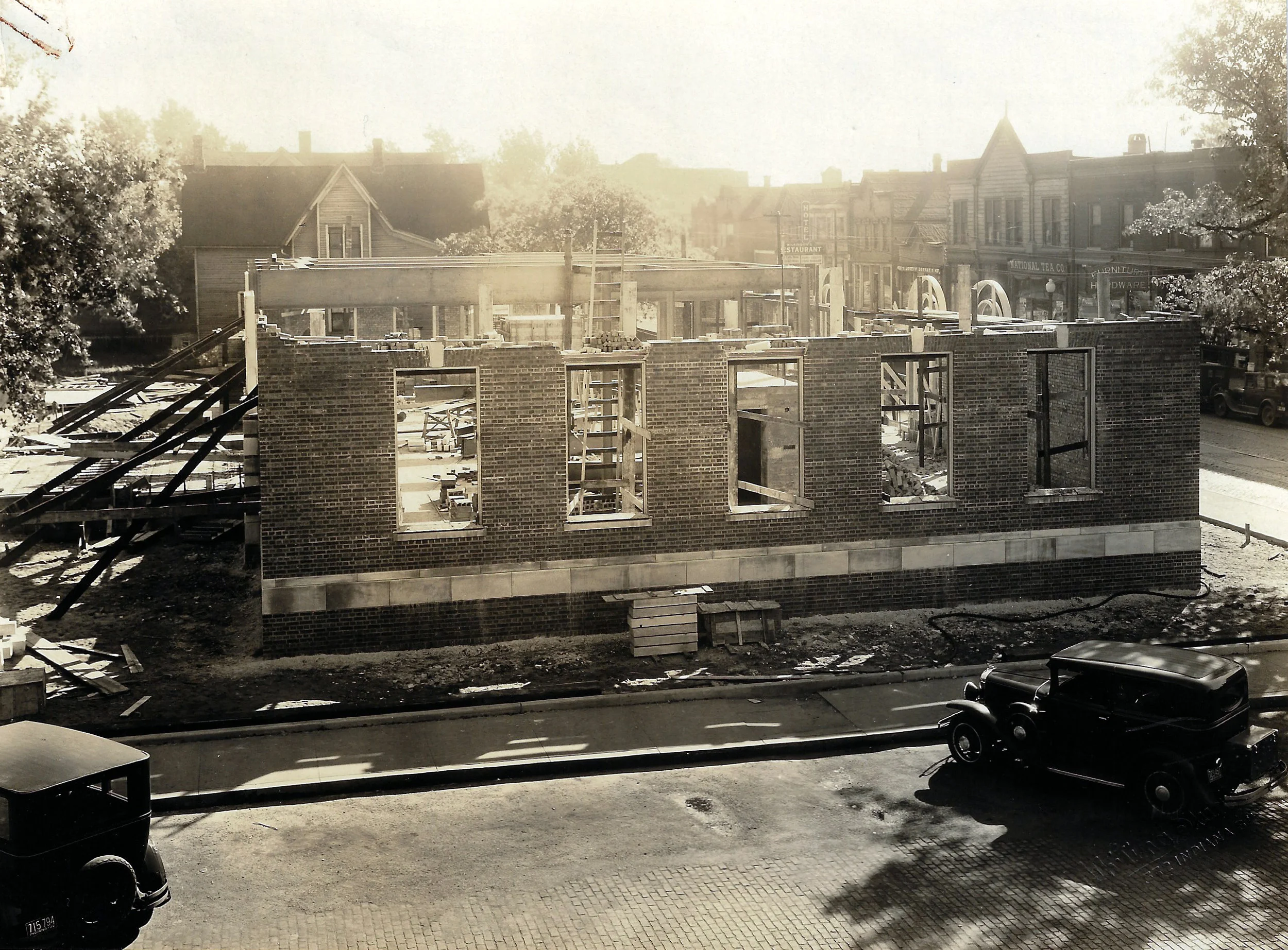 The New York Avenue side of the Whiting Post Office, under construction in October 1932. Prior to its move to 1501 119th Street, the Whiting Post Office had been at the corner of Clark Street and Fischrupp Avenue.