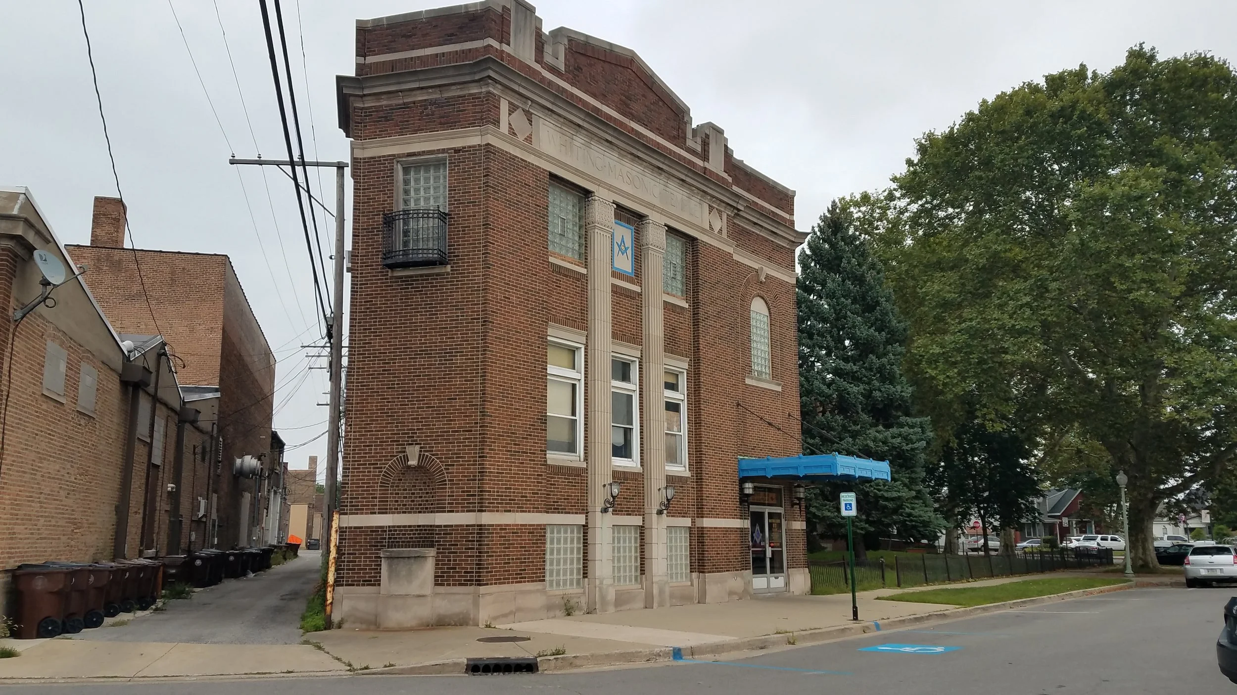 One of the things that makes the Masonic Temple interesting, is the angle at which it is built. While the front faces the street, the sides extend along the alley, and along the opposite side, giving it an almost pie-shaped appearance.