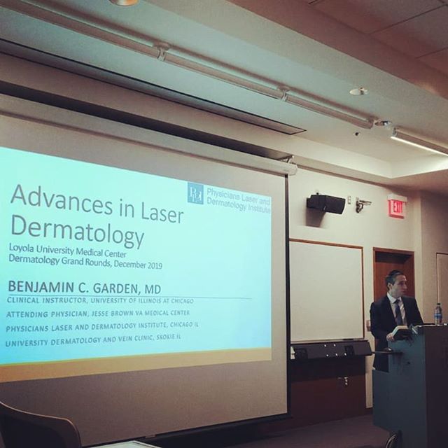 Dr. Ben Garden was honored to be invited to speak at Loyola University's Grand Rounds this week. He presented to the room of dermatologists, residents and students on the latest in laser dermatology. .
.
.
#dermatology #dermresident #derm #laser #las