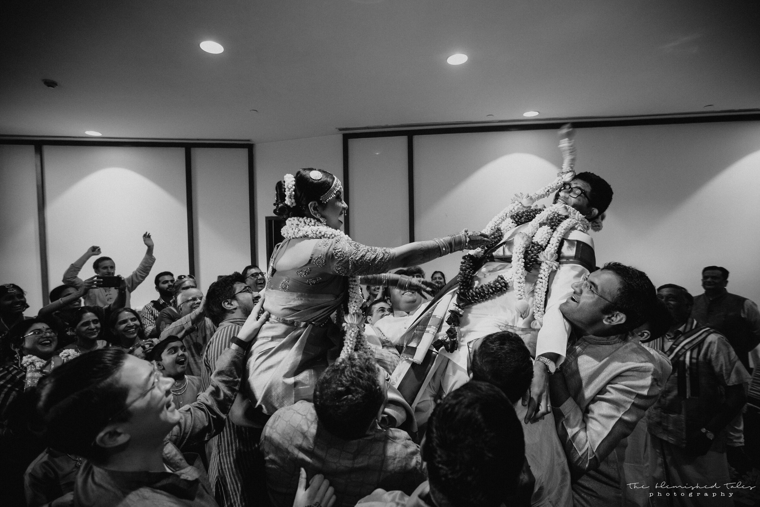 Sanchit efficiently dodges Harini's varmala throw during their south indian wedding as everyone cheers on!