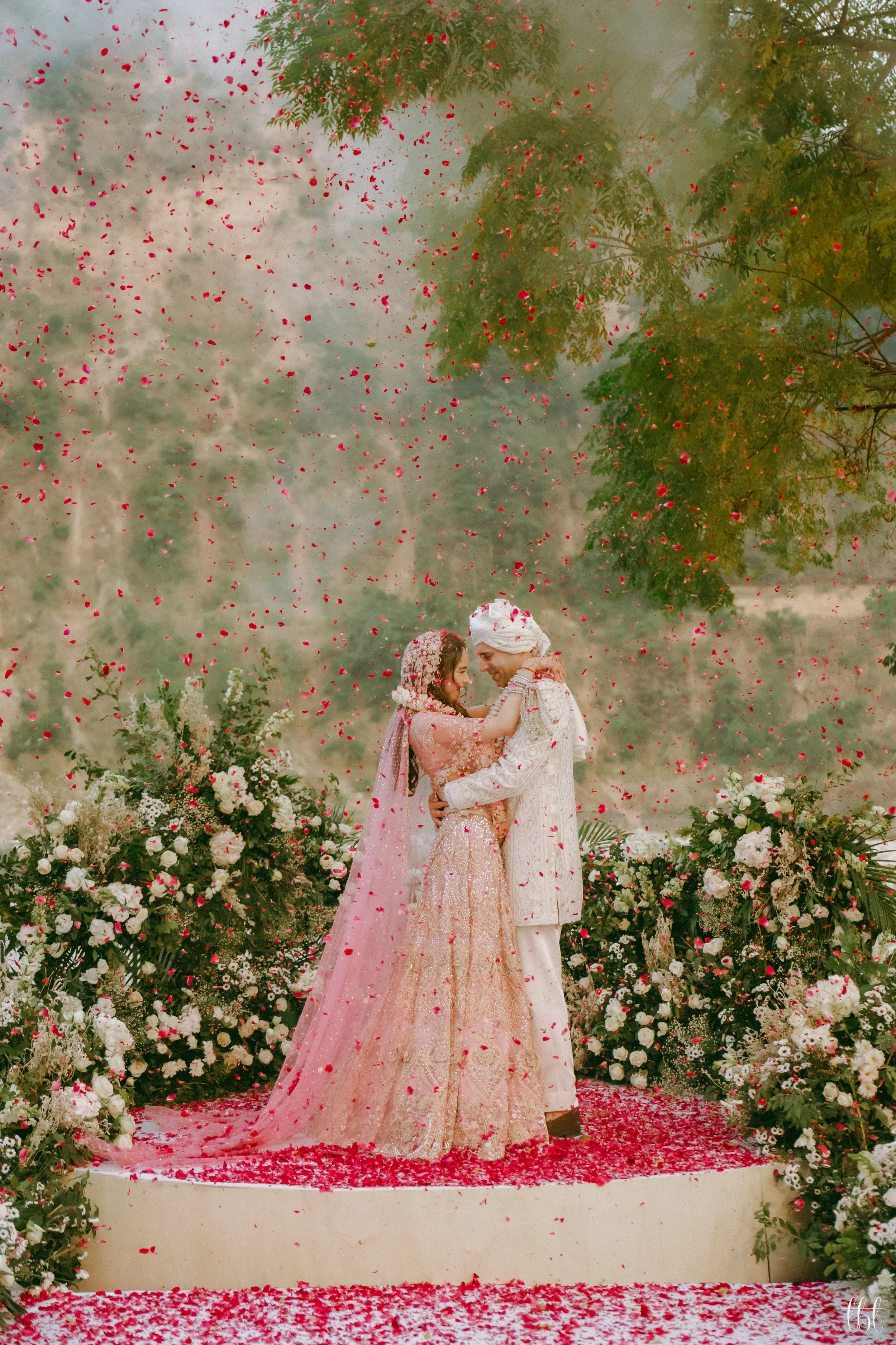SANYA &amp; HRIDAY / JIM CORBETT