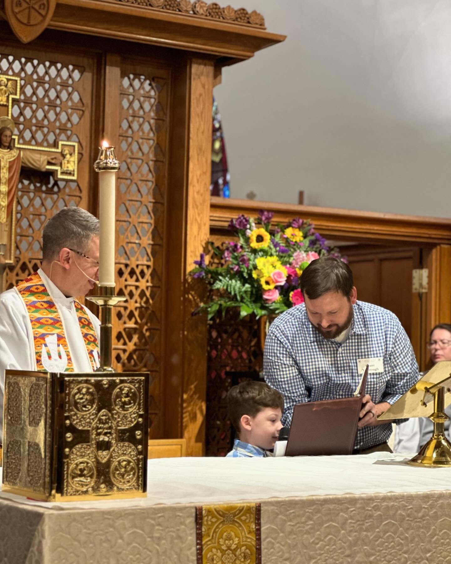 On the first Sunday of each month, St. Martin&rsquo;s has one 10:00 a.m. service with a meal afterward hosted by groups within the church and open to all.

On all other Sunday mornings, we offer three services at 8:00 a.m., 9:00 a.m., and 11:00 a.m. 
