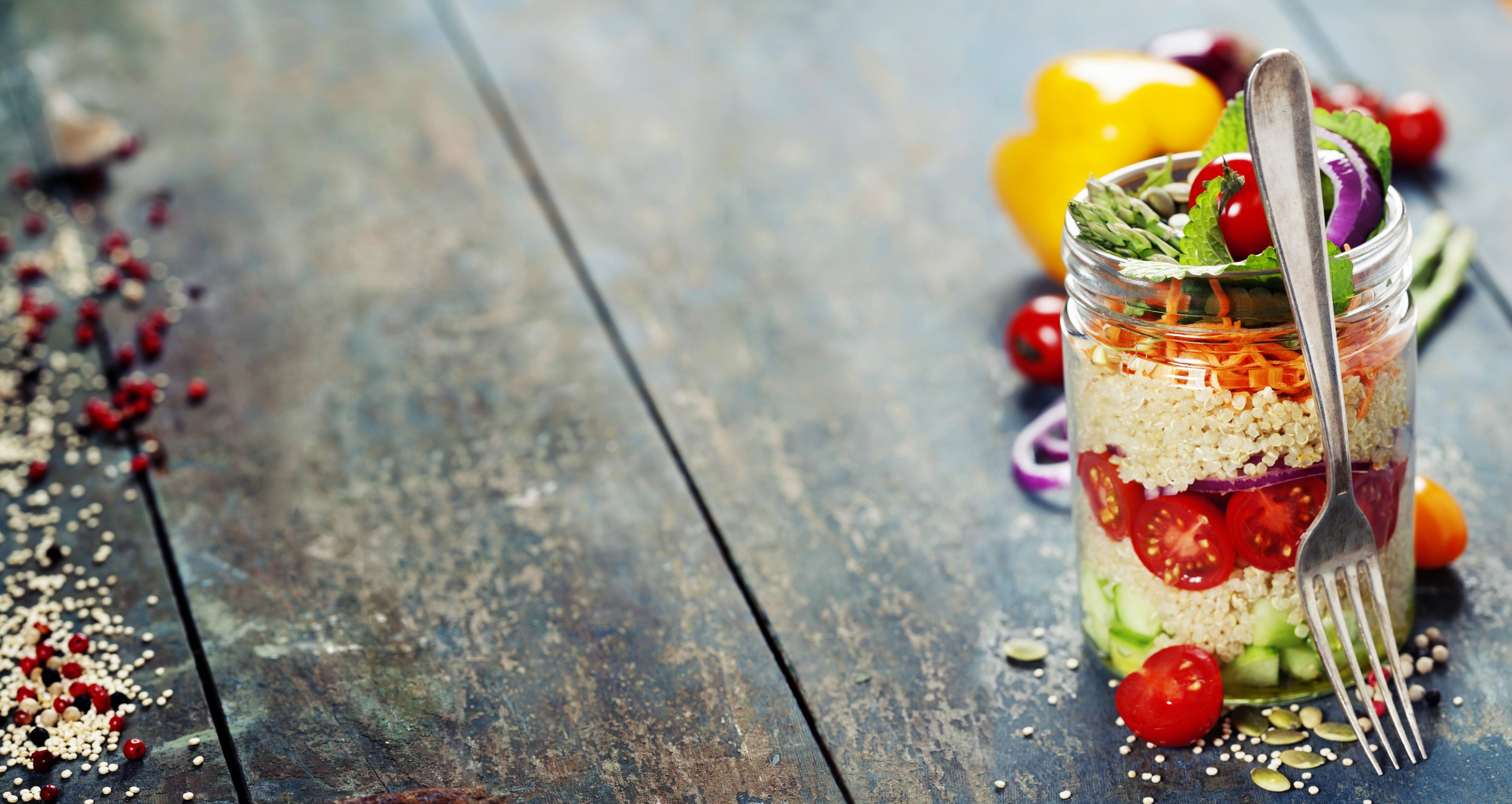 AdobeStock_salad in a jar.jpeg